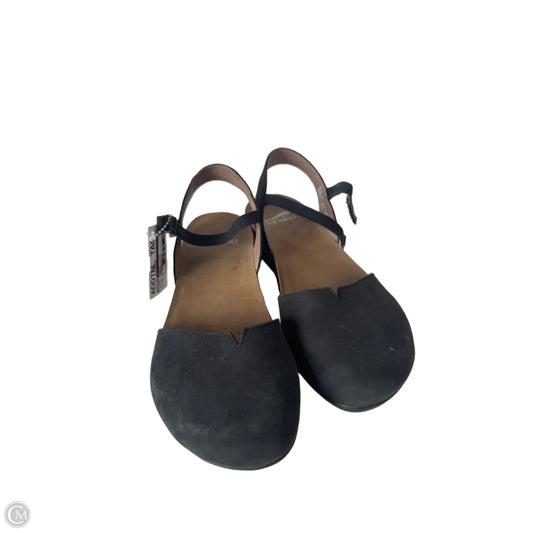 Shoes Flats By Dansko In Black & Brown, Size: 5.5
