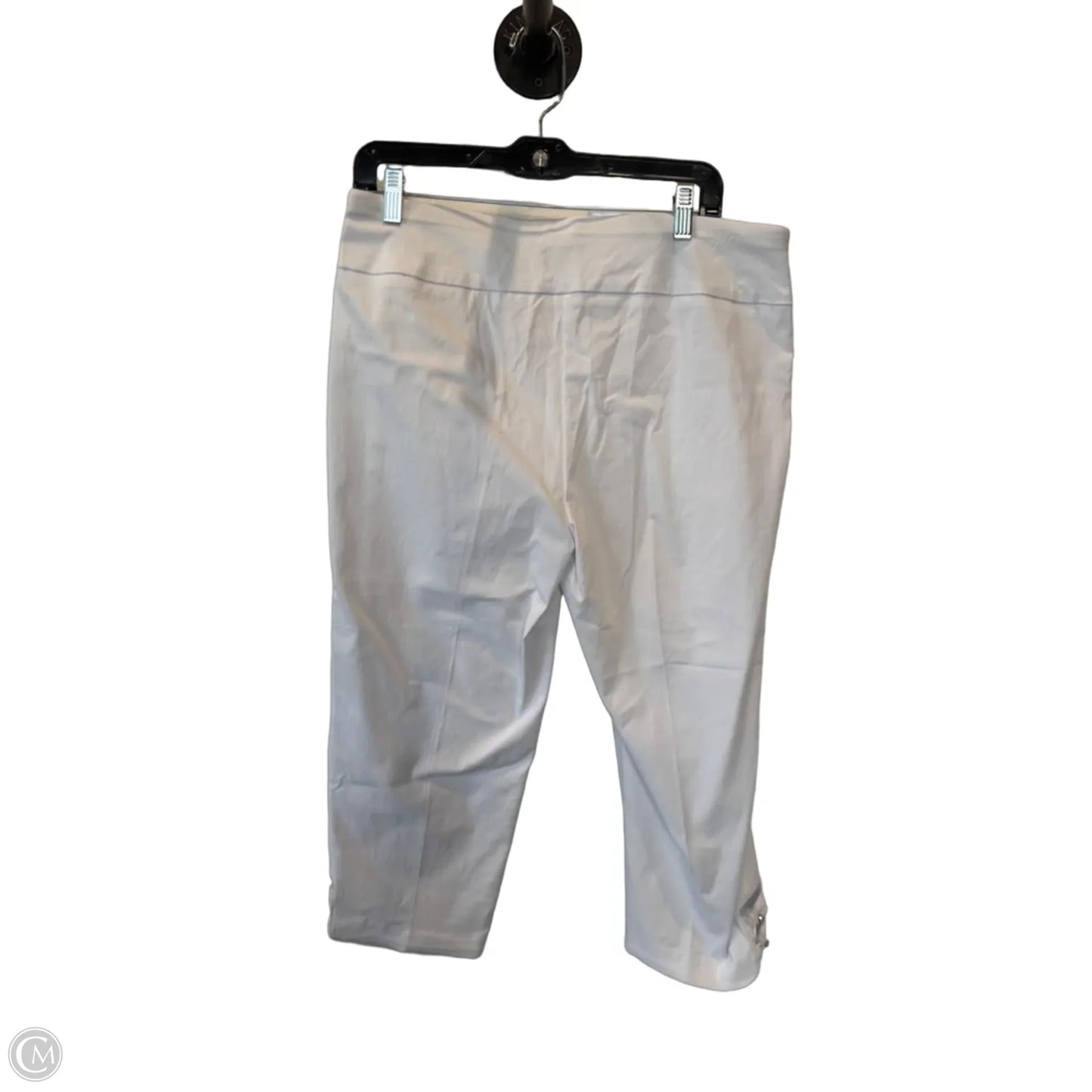 Capris By Clothes Mentor In White, Size: L