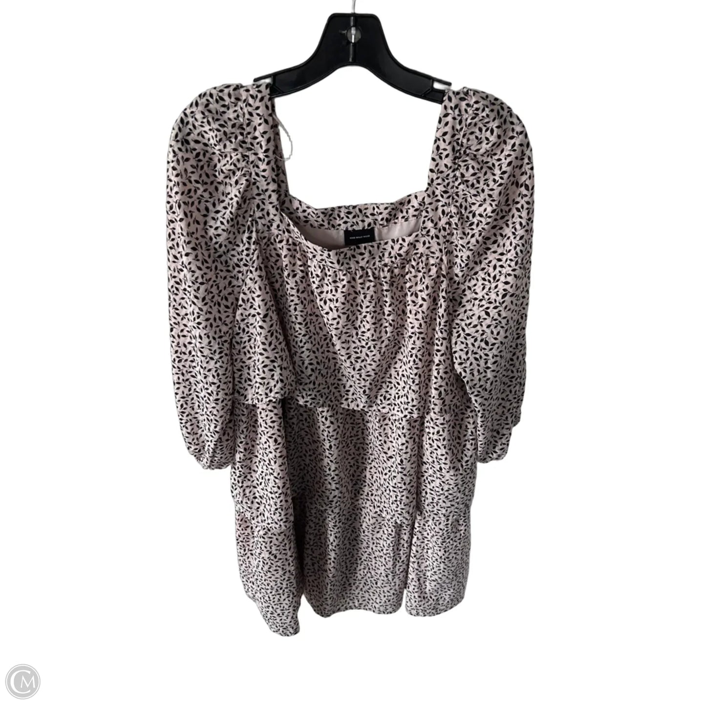 Dress Casual Short By Who What Wear In Black & Pink, Size: M