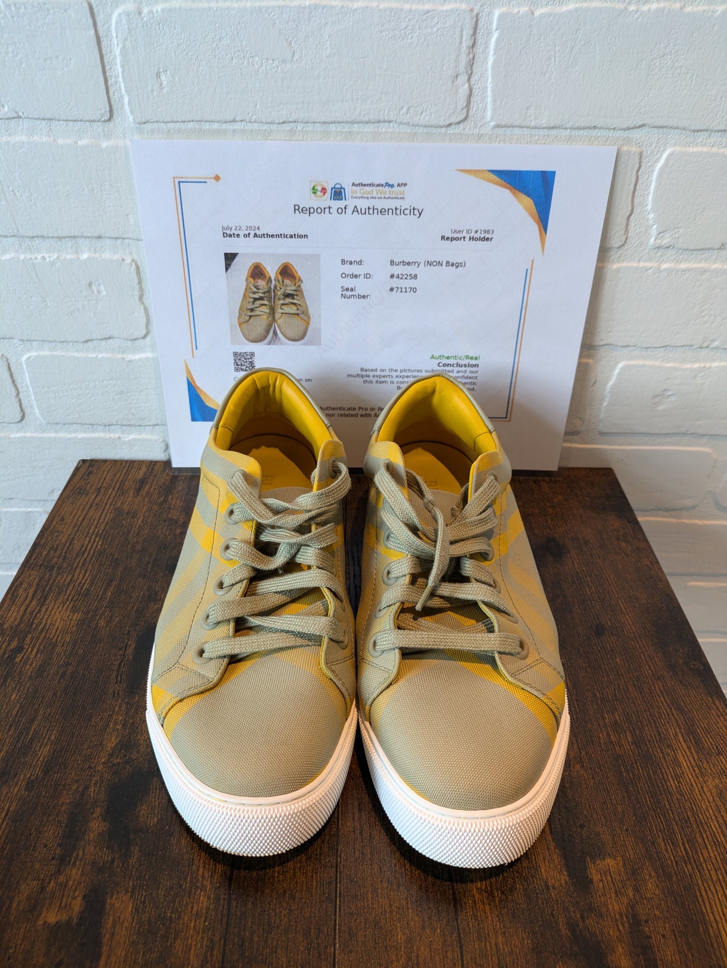 Yellow Shoes Luxury Designer Burberry, Size 10.5