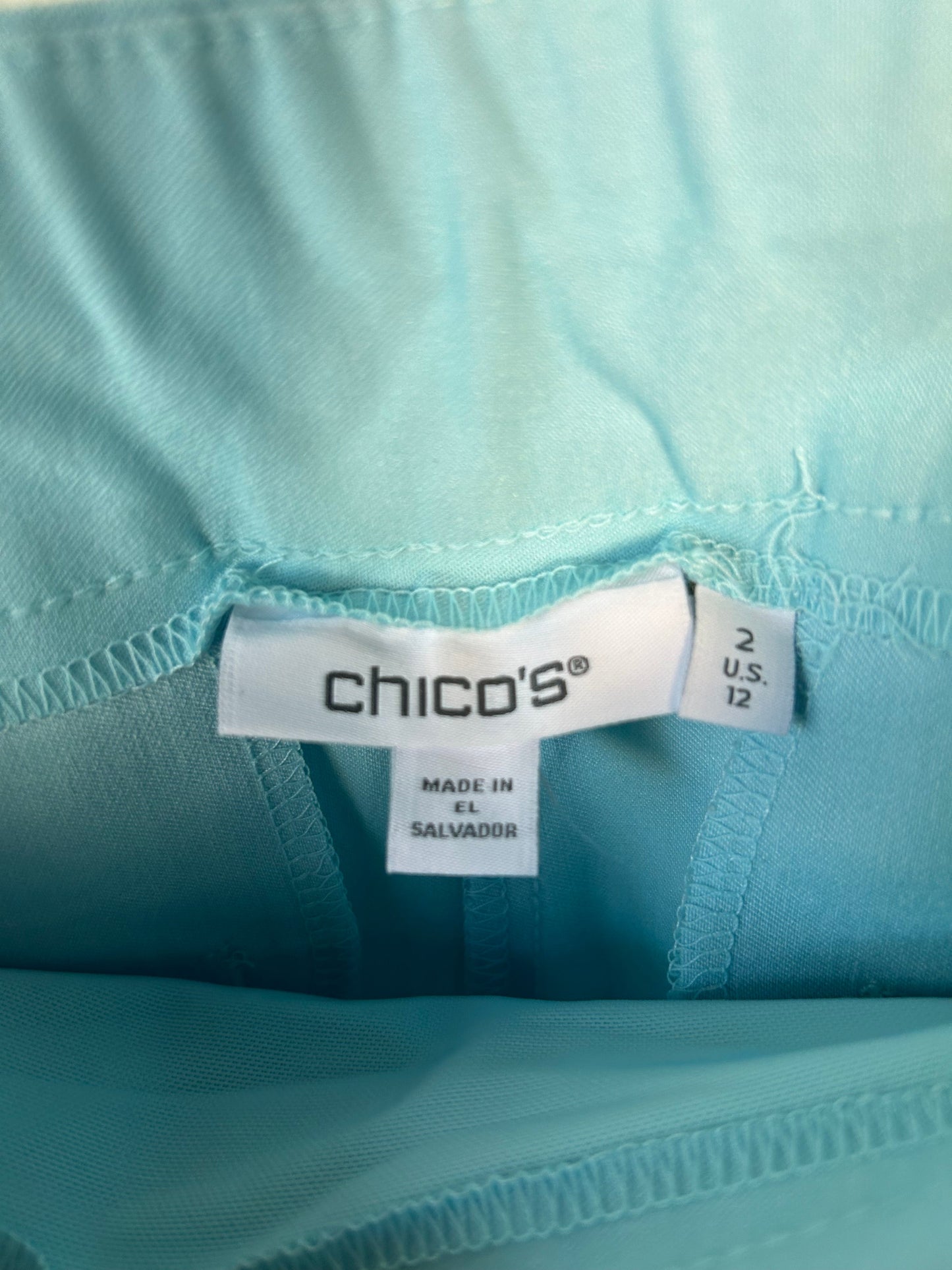 Pants Cropped By Chicos In Blue, Size: L