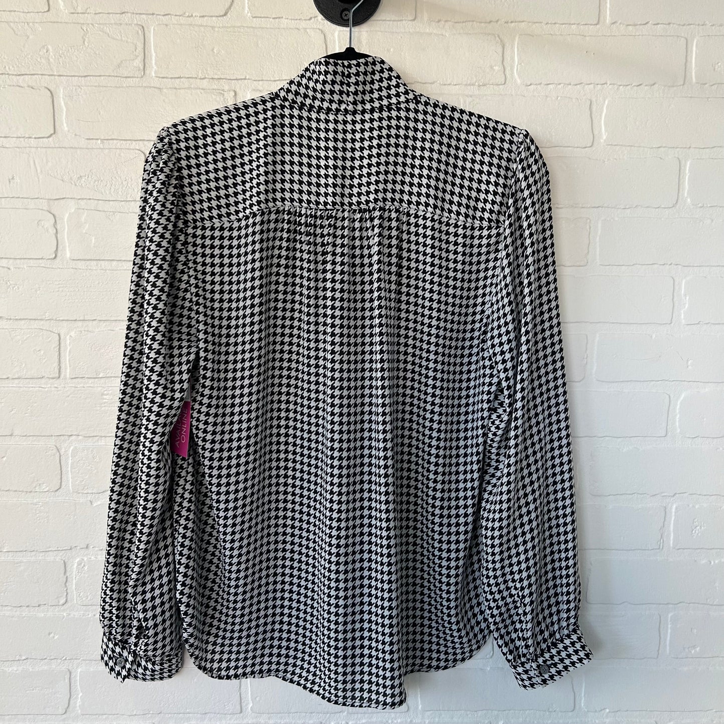 Top Long Sleeve By Banana Republic In Black & White, Size: M