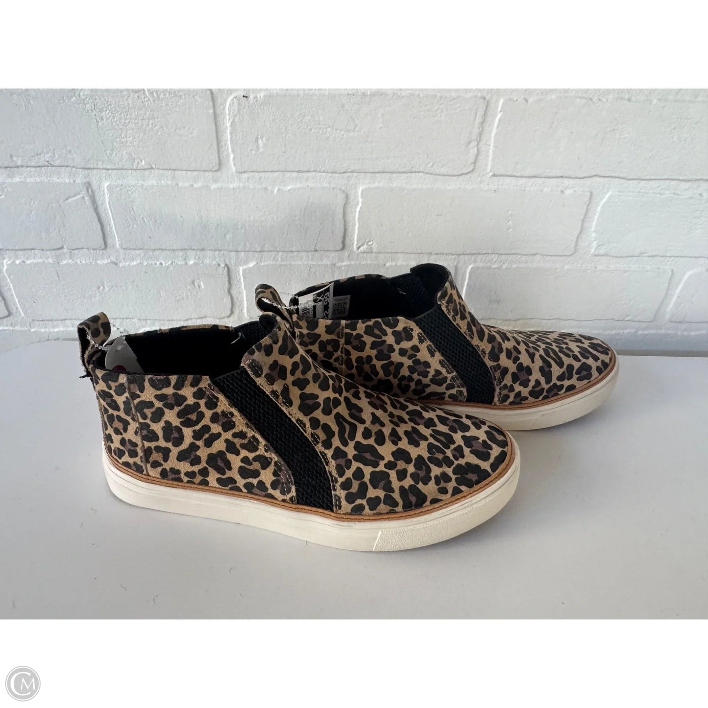 Shoes Flats By Toms In Black & Tan, Size: 7.5