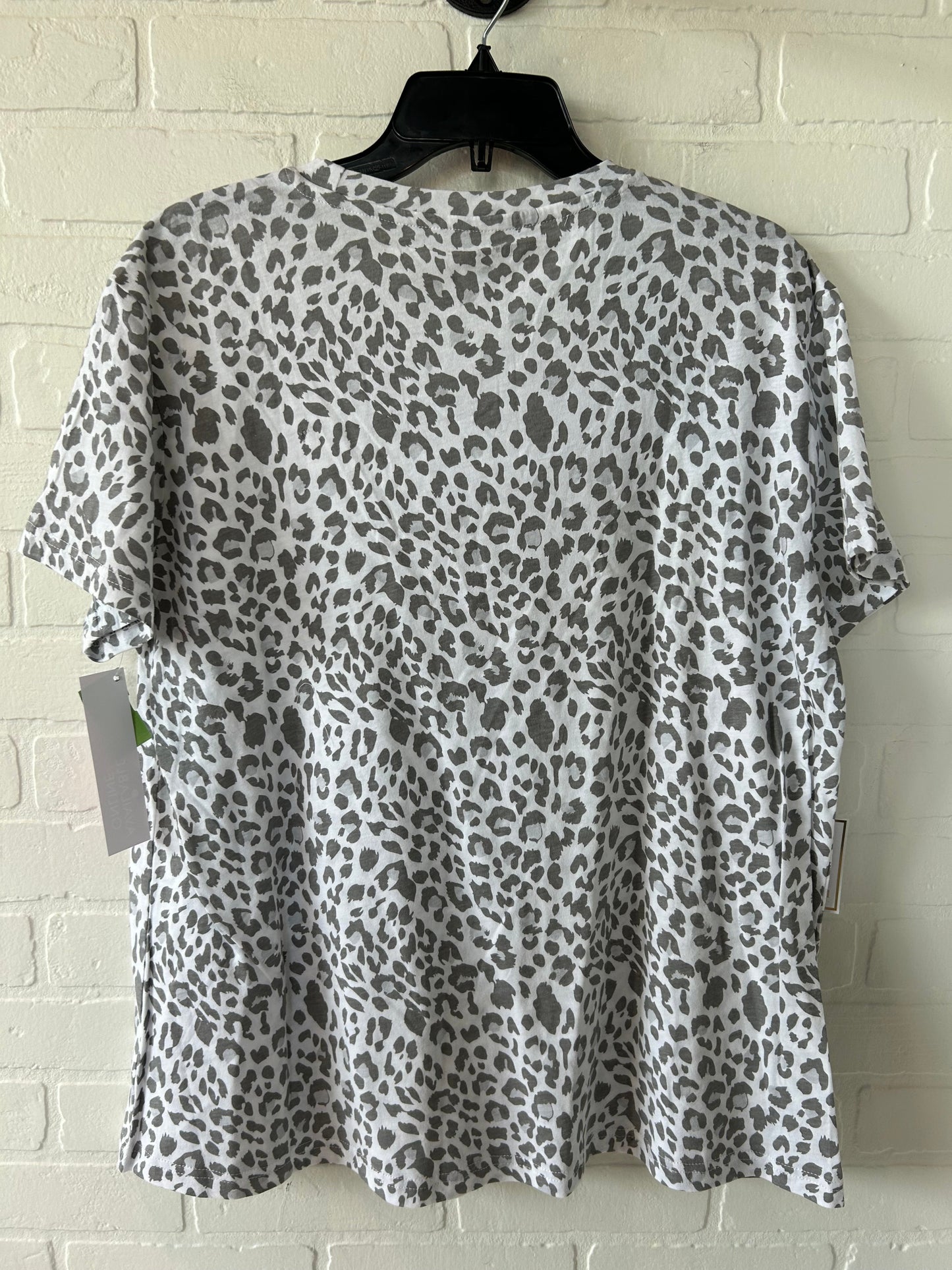 Top Short Sleeve Basic By Clothes Mentor  Size: L