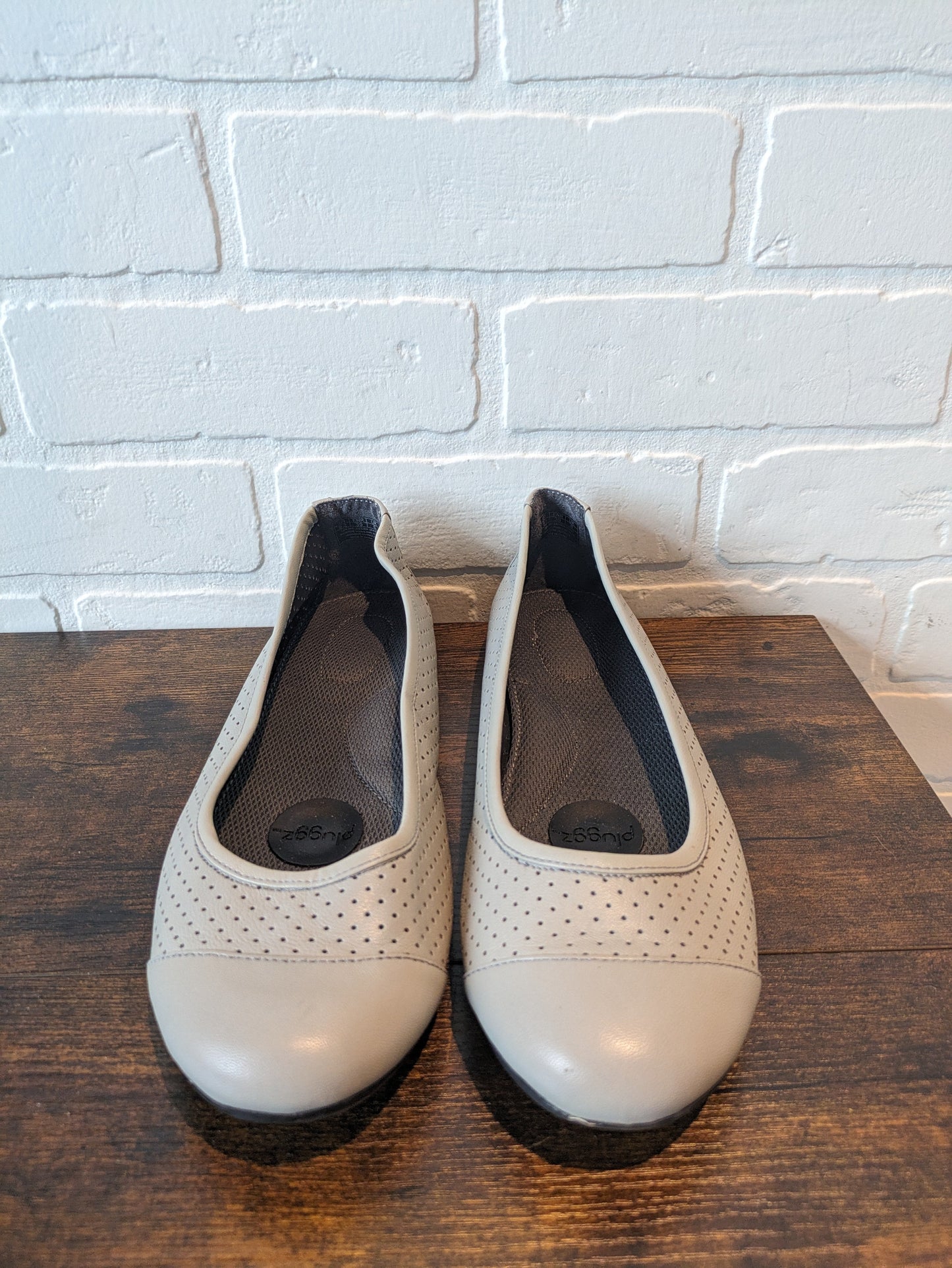 Grey Shoes Flats Cmb, Size 8.5