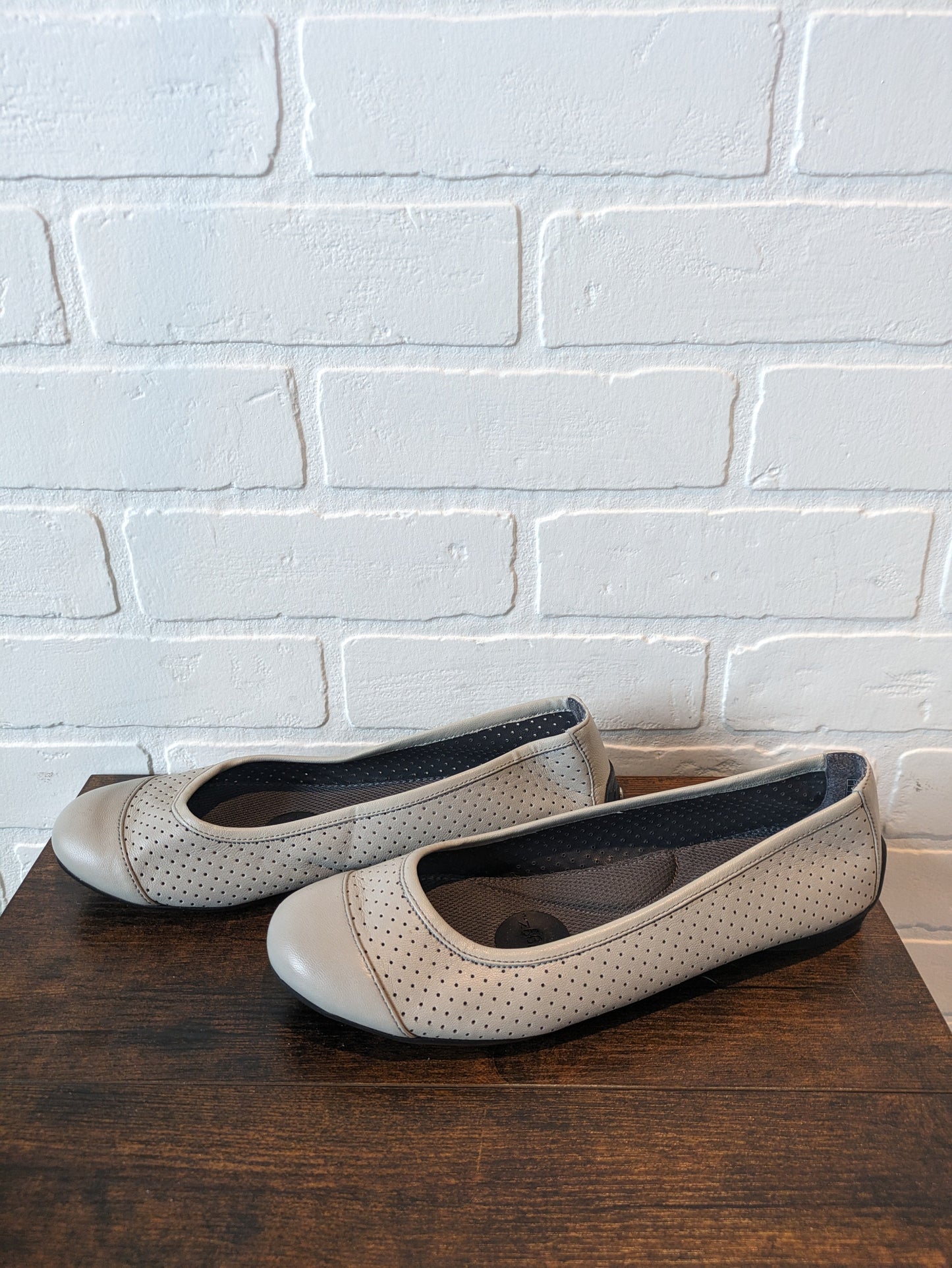 Grey Shoes Flats Cmb, Size 8.5