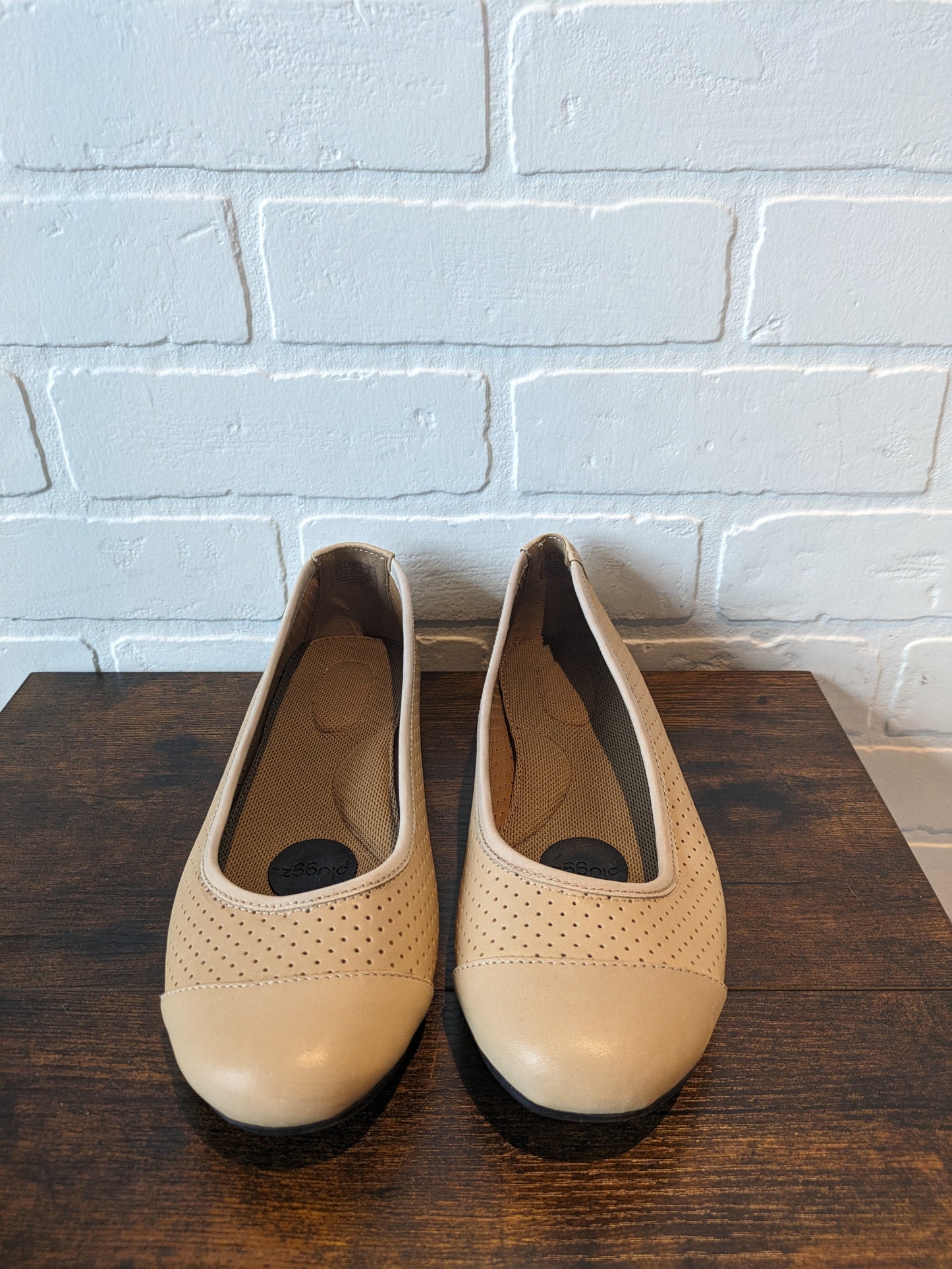 Tan Shoes Flats Cmb, Size 8.5