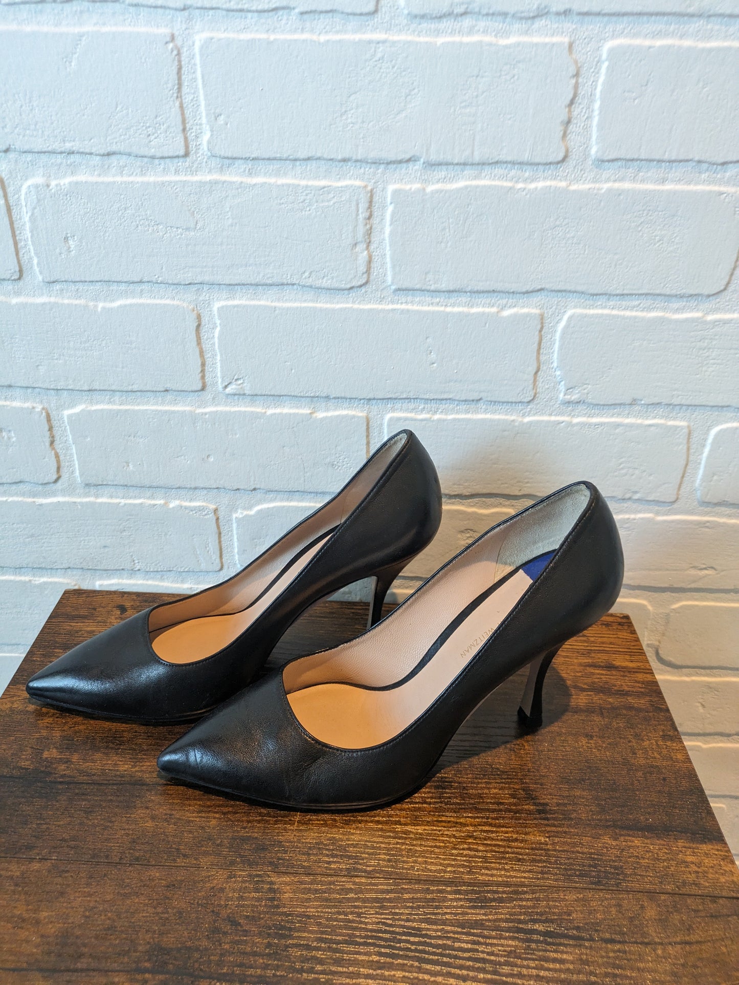 Black Shoes Heels Stiletto Stuart Weitzman, Size 8.5