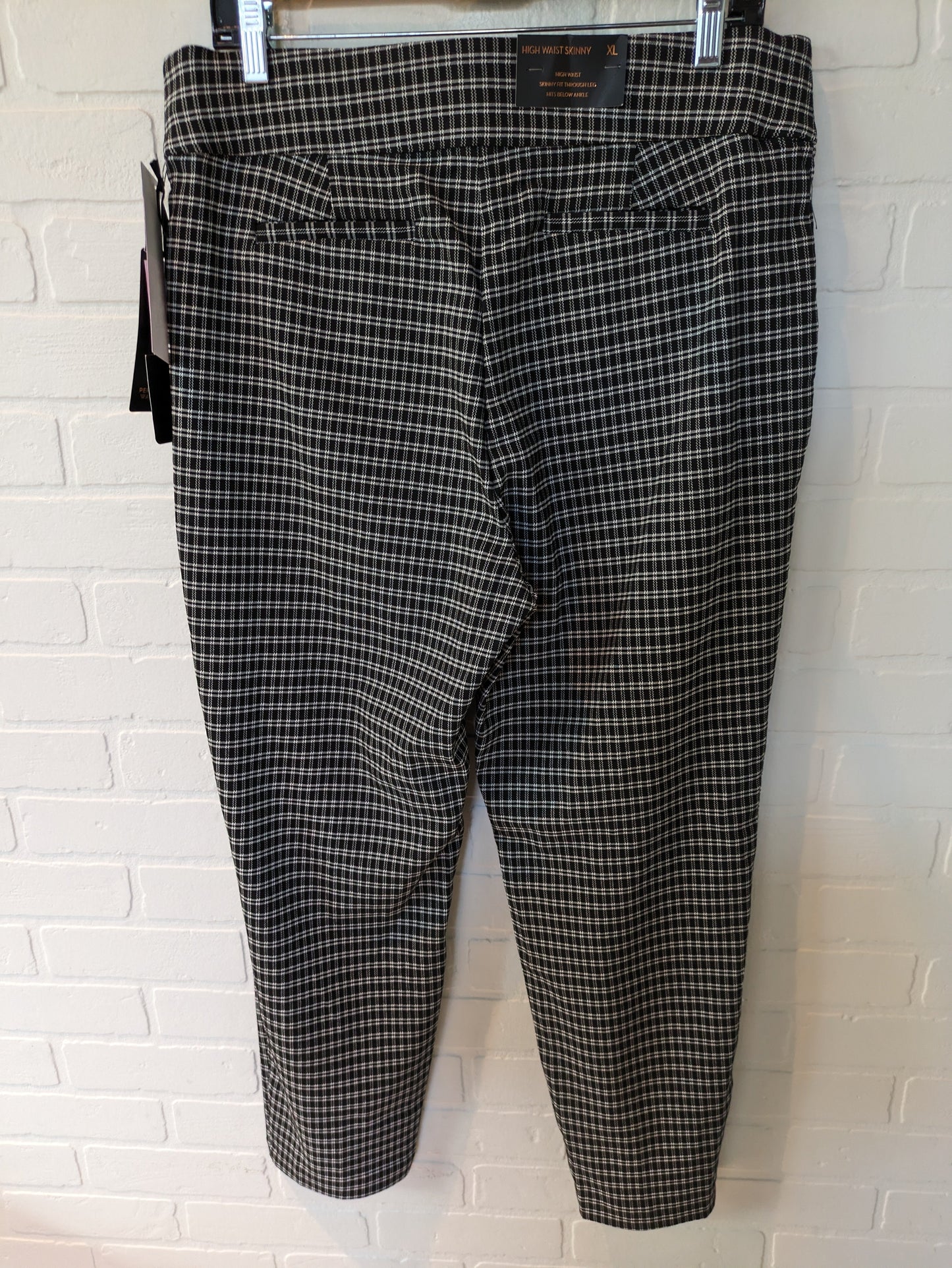 Black & White Pants Other Takara, Size 16