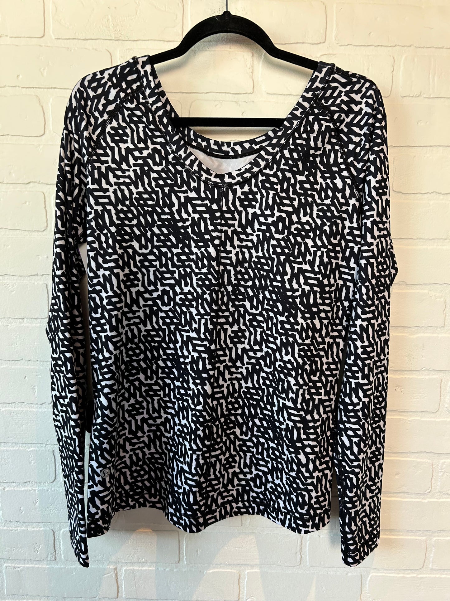 Black & White Athletic Top Long Sleeve Crewneck Lululemon, Size M