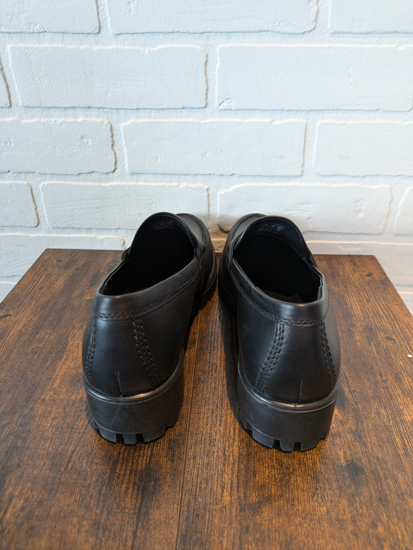Black Shoes Flats Ecco, Size 8