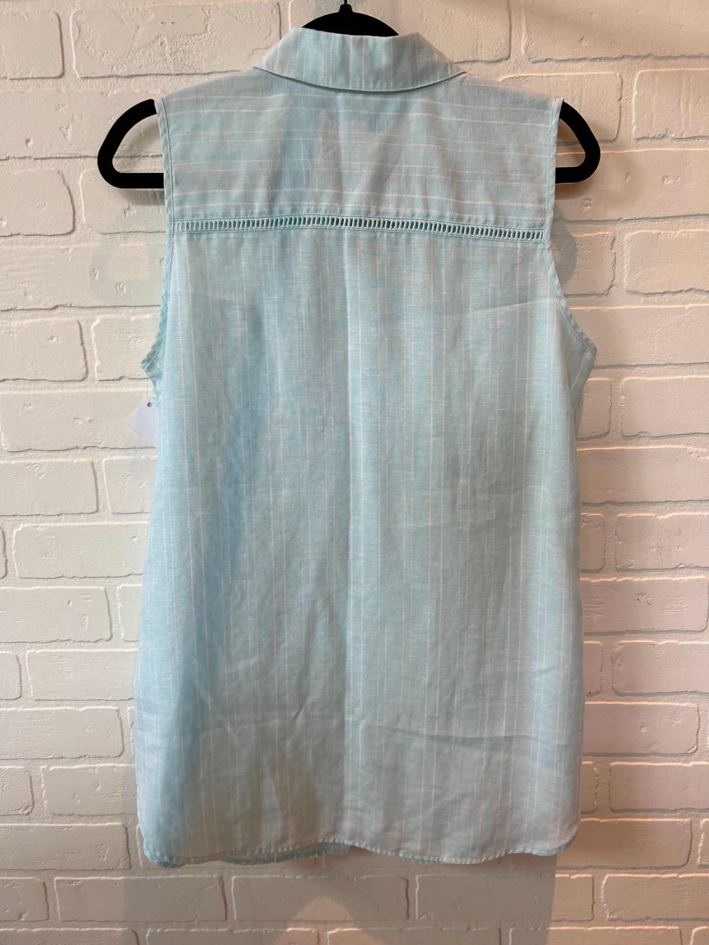 Top Sleeveless By Chicos In Blue & White, Size: S