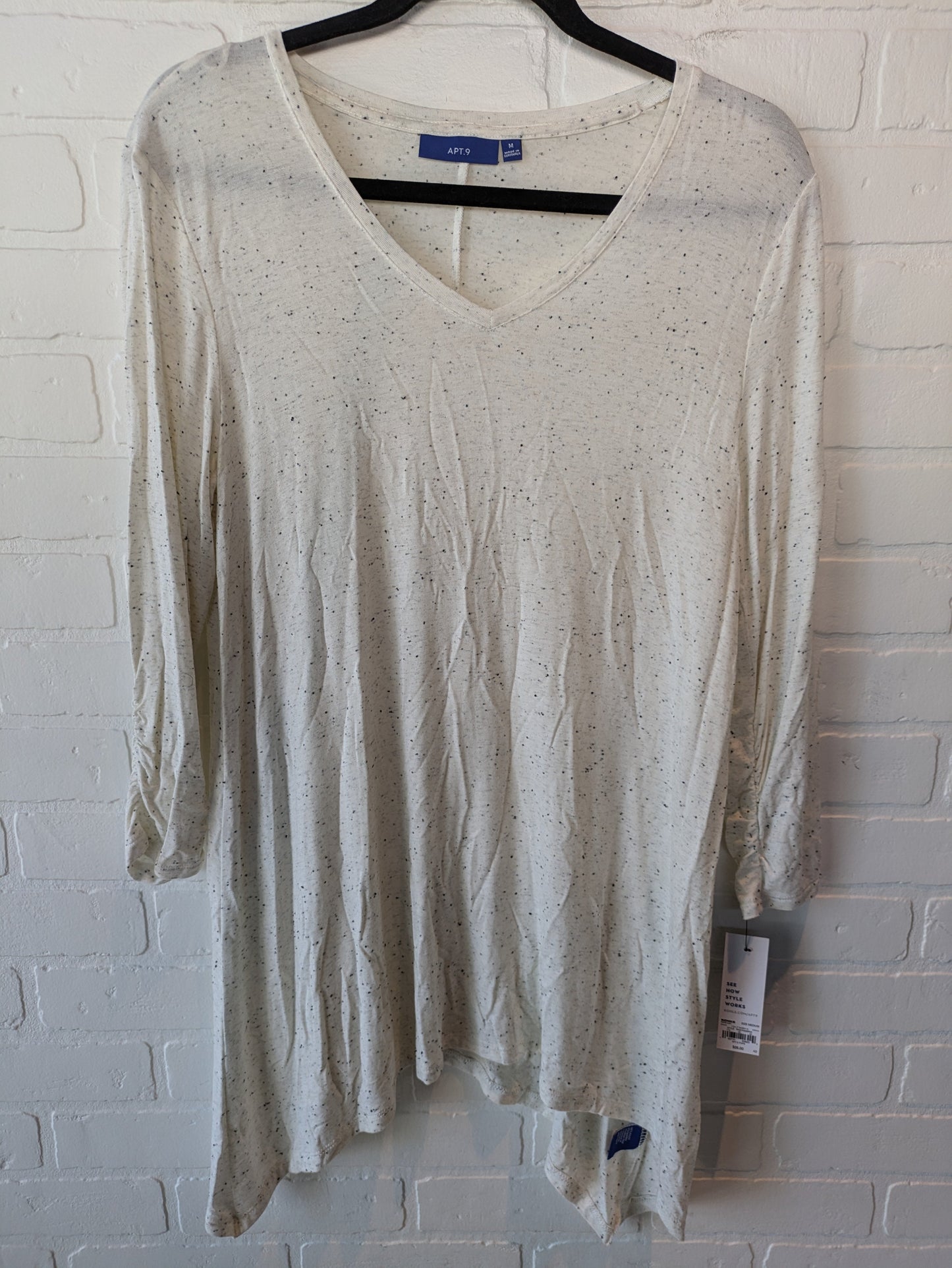 Top Long Sleeve By Apt 9 In Cream, Size: M