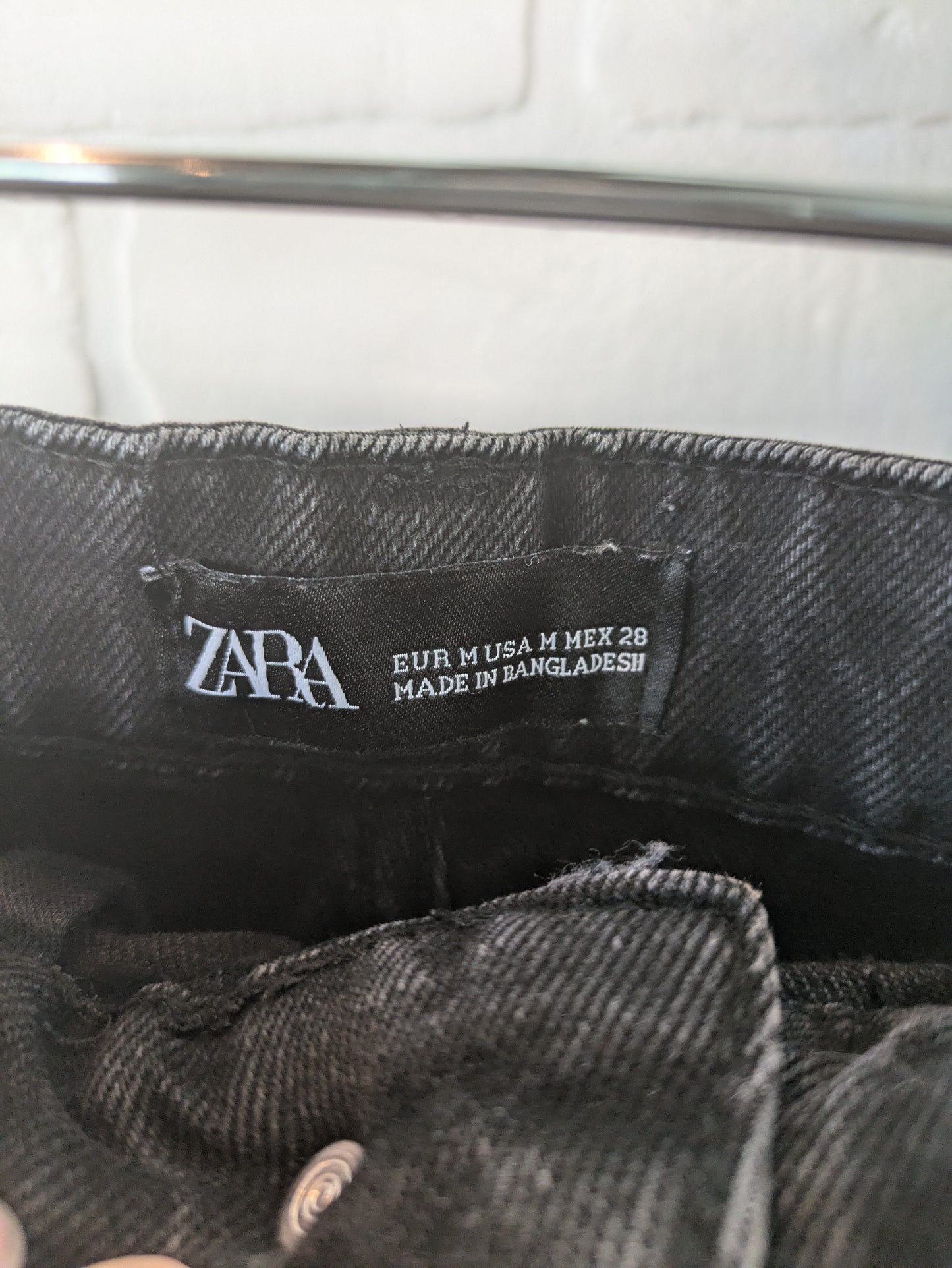 Skirt Mini & Short By Zara In Black, Size: 8