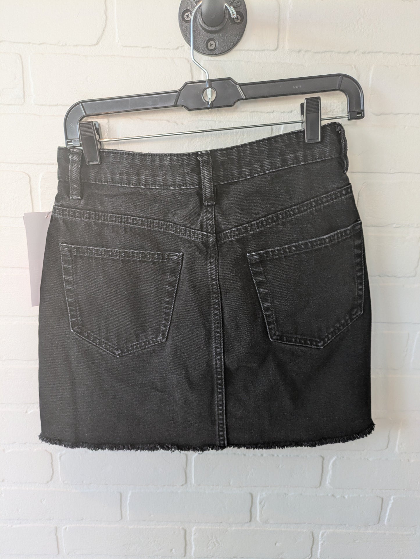 Skirt Mini & Short By Zara In Black, Size: 8