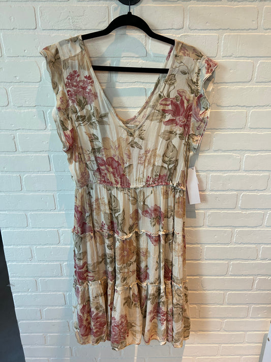 Dress Casual Short By Anthropologie In Cream & Red, Size: L