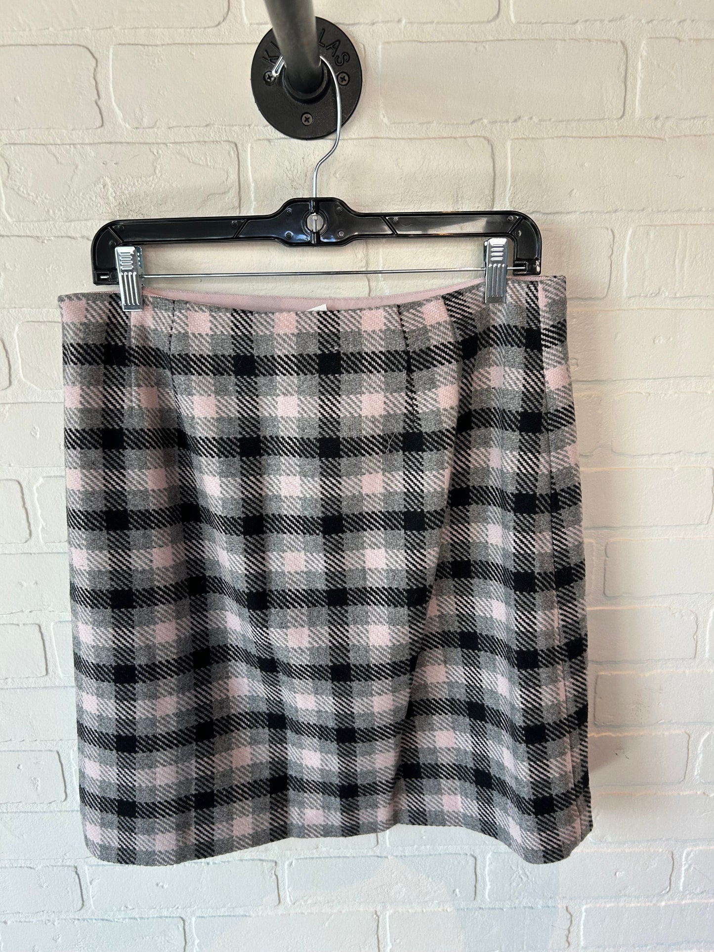 Skirt Mini & Short By Talbots In Black & Pink, Size: 10