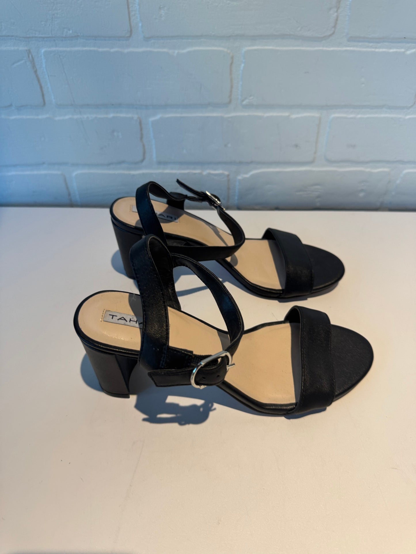 Sandals Heels Block By Tahari By Arthur Levine In Black, Size: 6