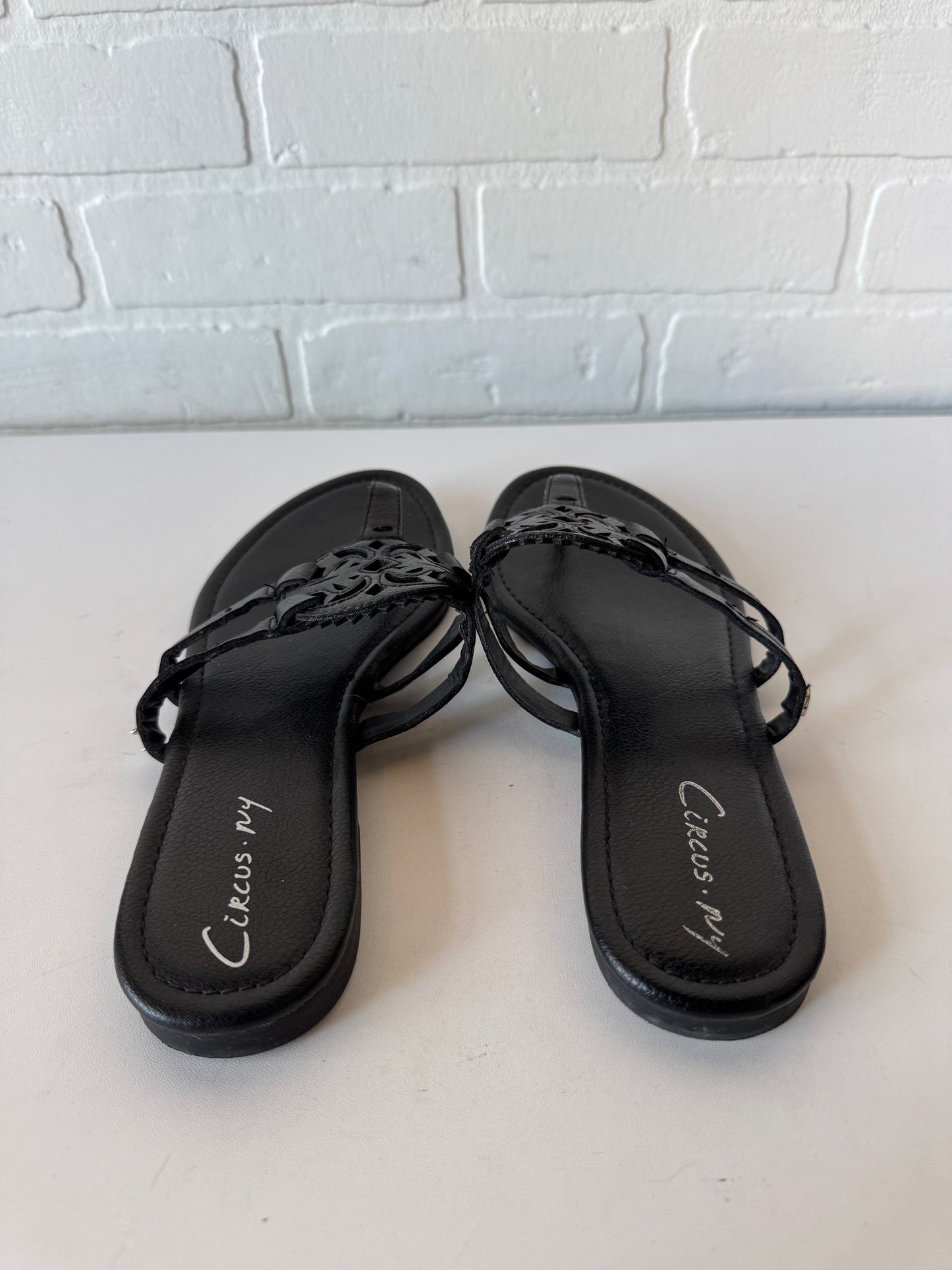 Sandals Flip Flops By Circus By Sam Edelman In Black, Size: 8.5