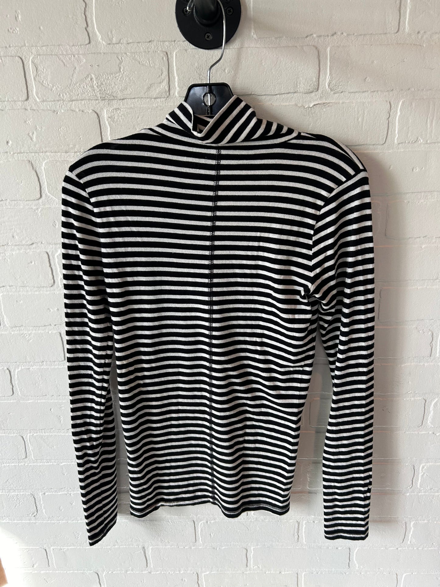 Top Long Sleeve Basic By Gap In Black & White, Size: Xs