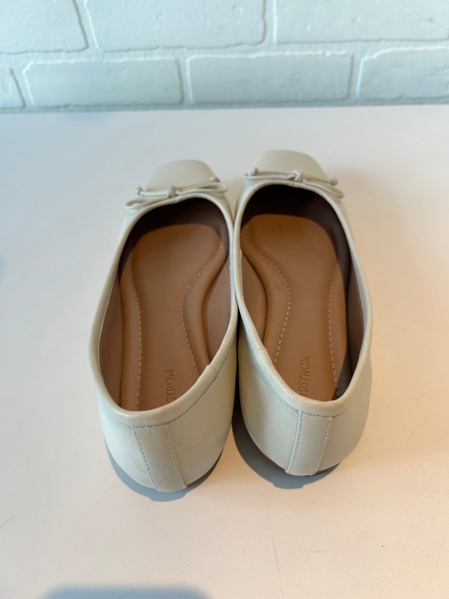 Shoes Flats By Nordstrom In Cream, Size: 9