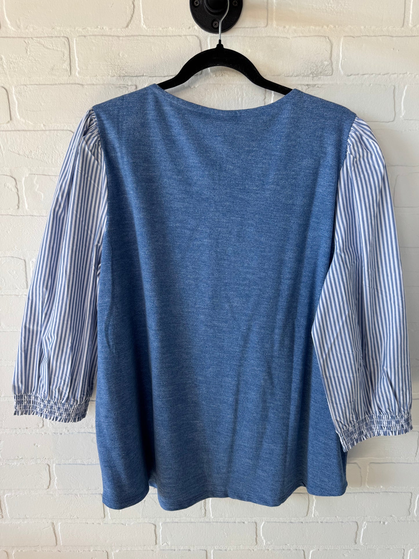 Top Long Sleeve By Chicos In Blue & White, Size: Xl