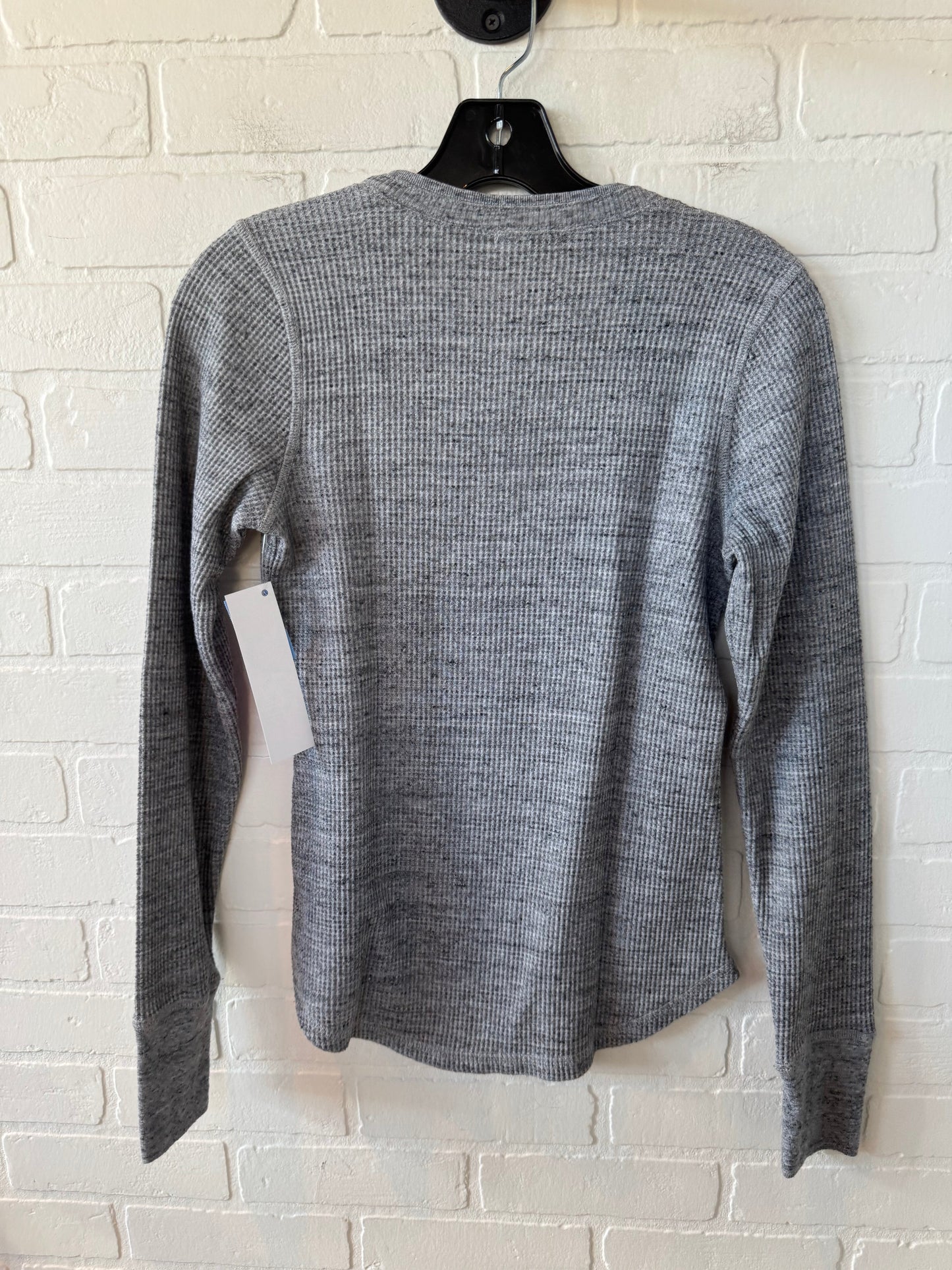 Top Long Sleeve By Splendid In Grey, Size: M