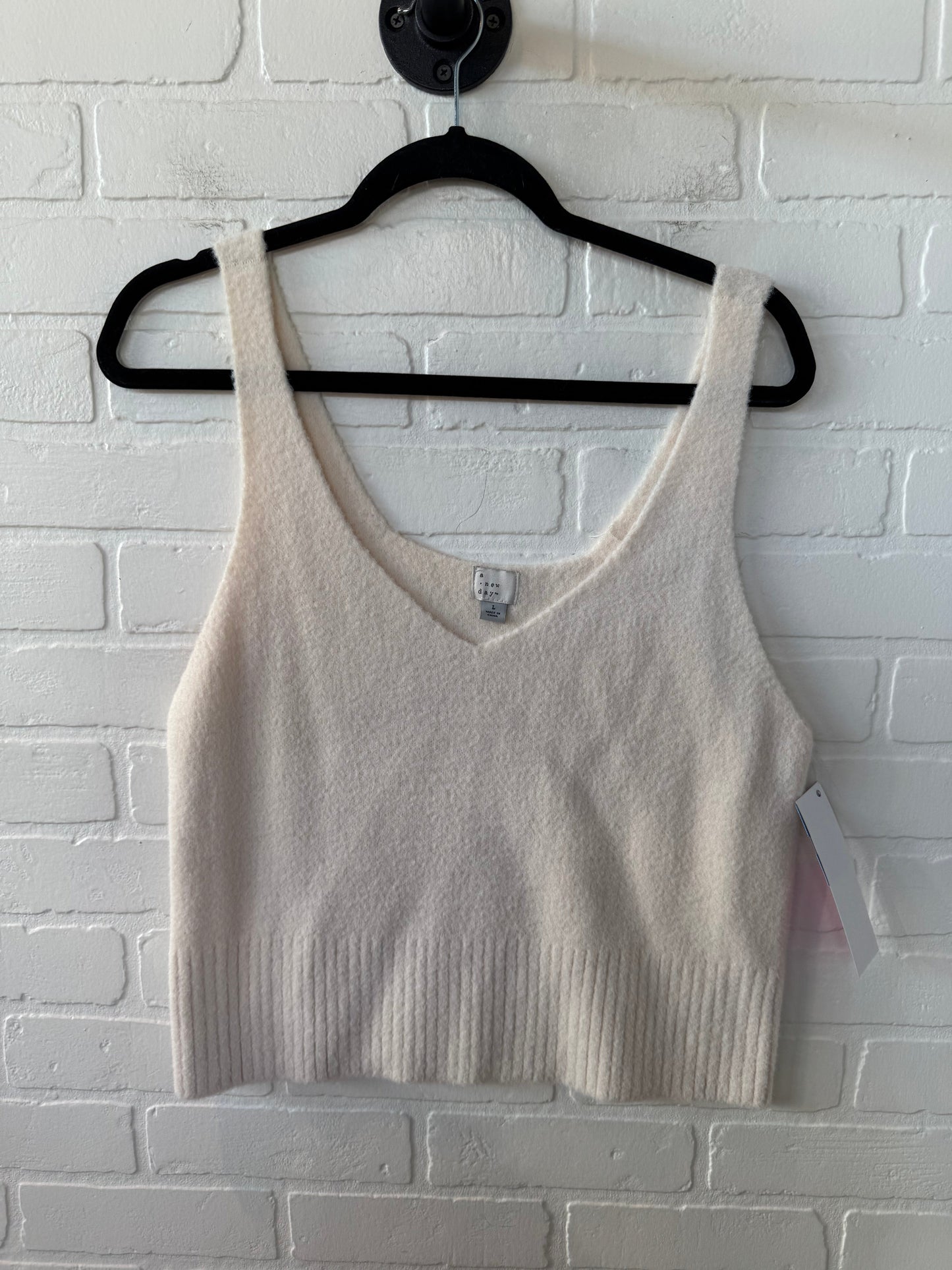 Top Sleeveless By A New Day In Cream, Size: L