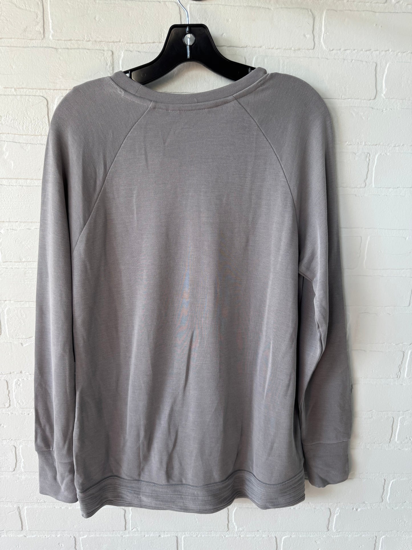 Athletic Top Long Sleeve Crewneck By Athleta In Grey, Size: M