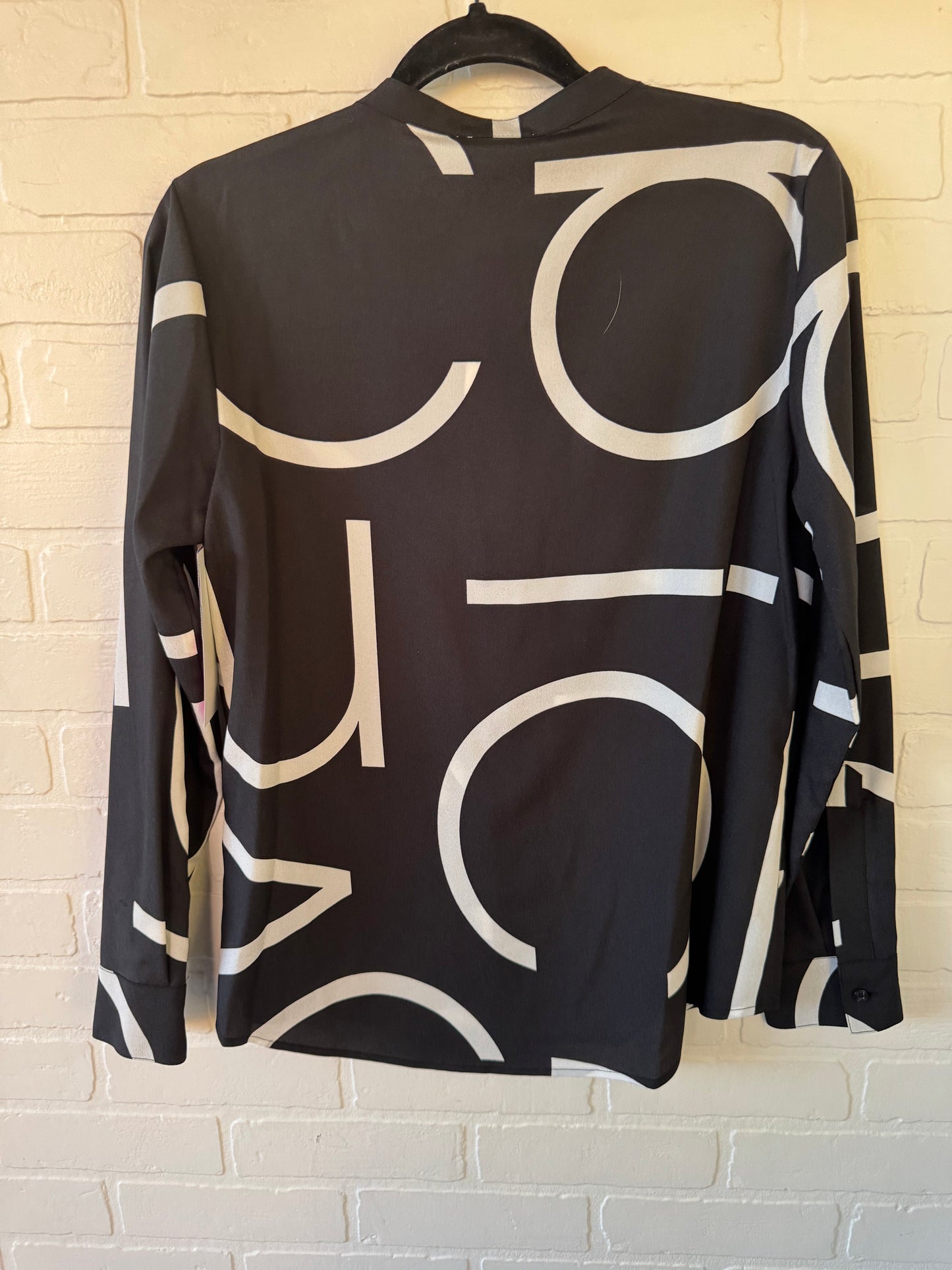 Top Long Sleeve By Calvin Klein In Black & White, Size: Xs