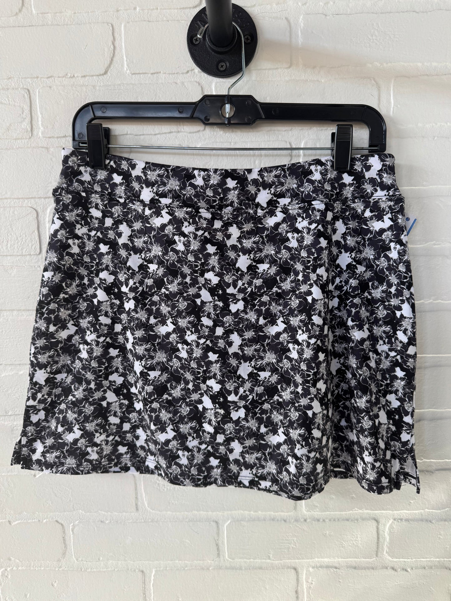 Athletic Skort By Tranquility In Black & White, Size: 8