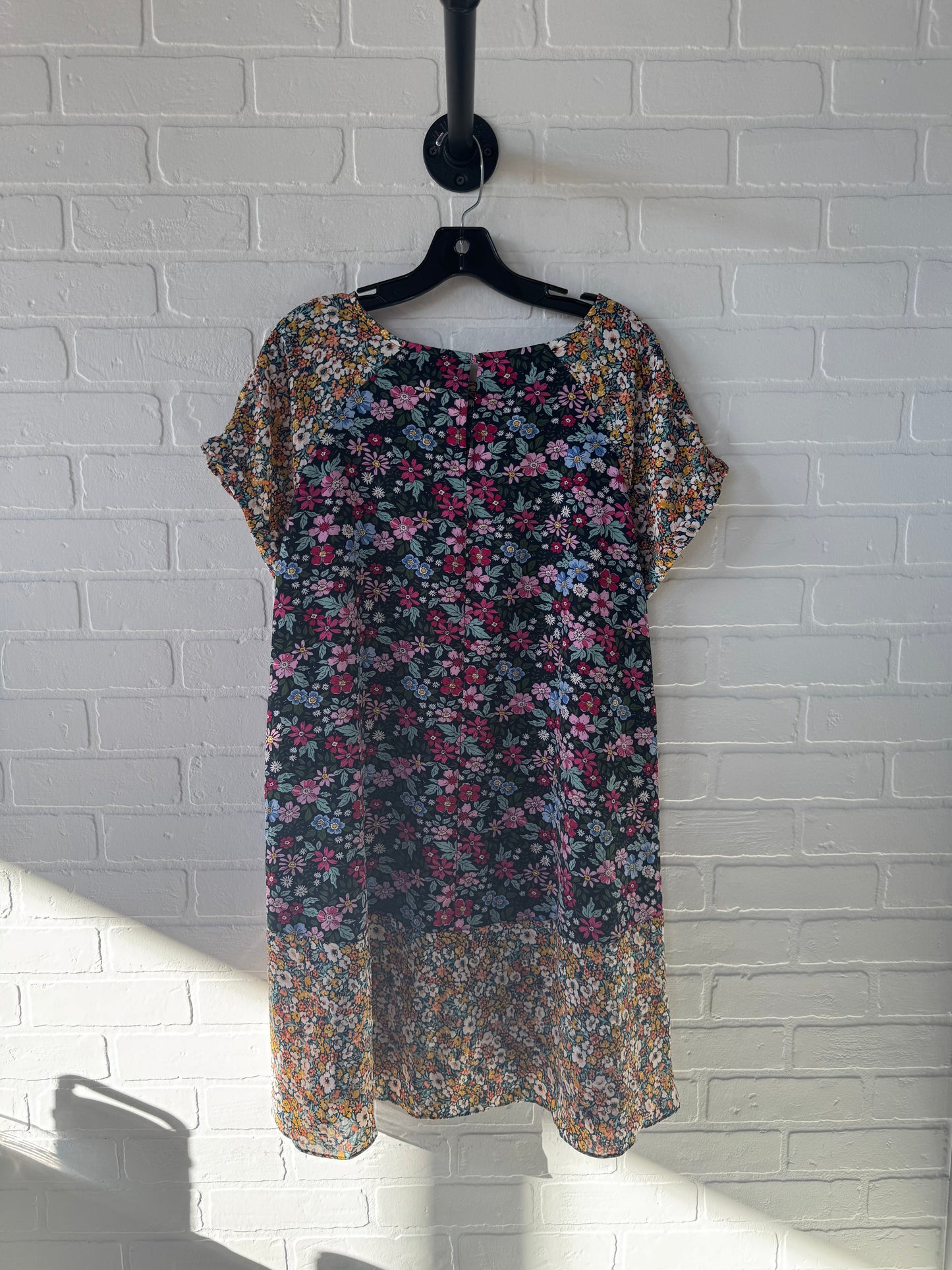 Dress Casual Short By Umgee In Floral Print, Size: L