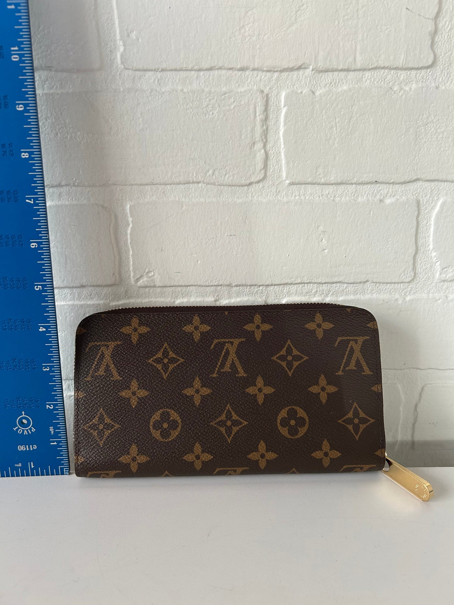 Wallet Luxury Designer By Louis Vuitton, Size: Large