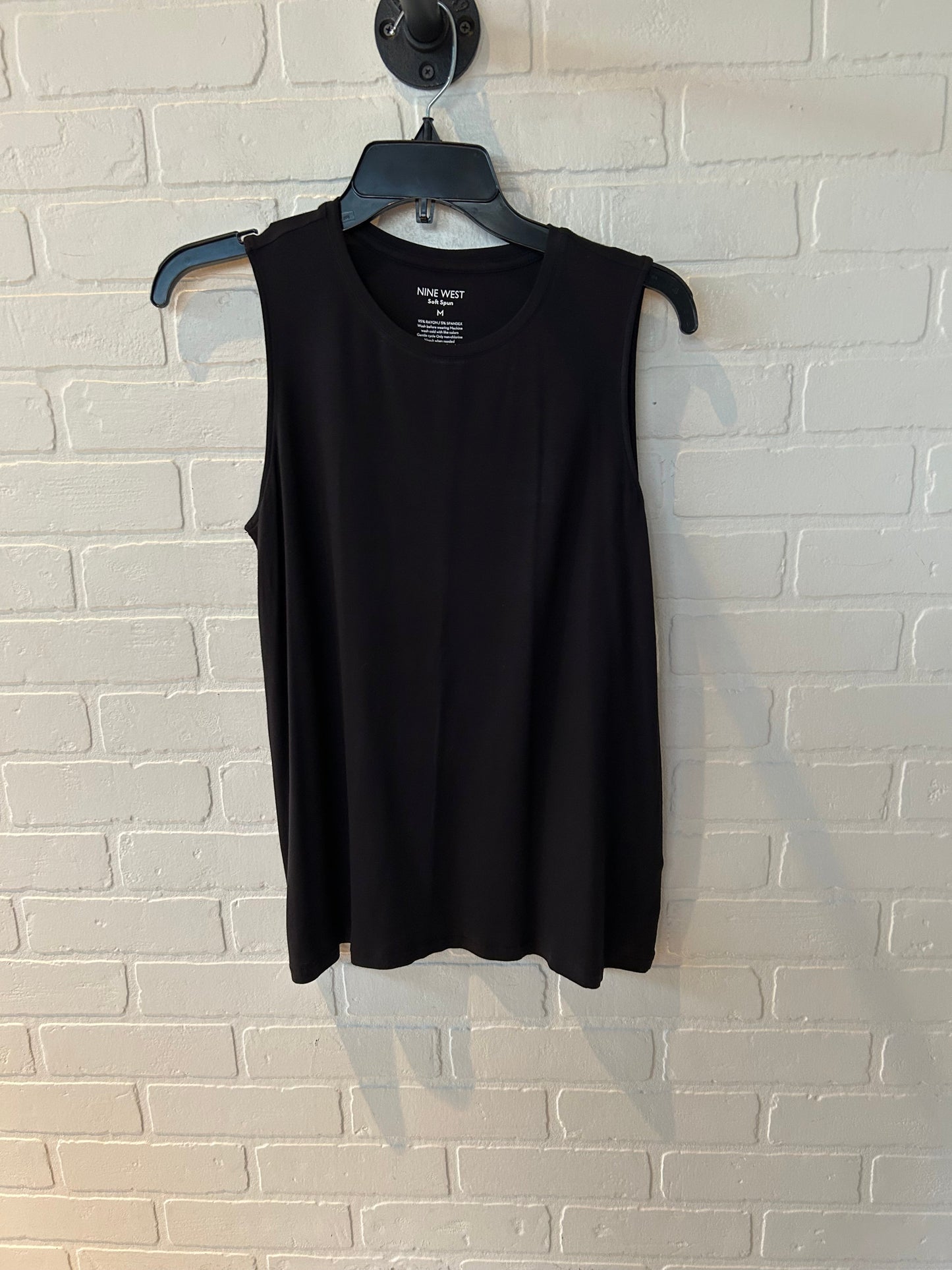 Top Sleeveless Basic By Nine West Apparel In Black, Size: M