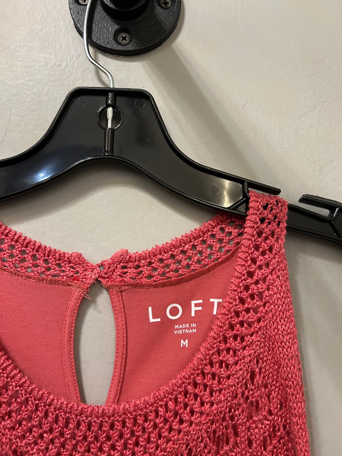 Top Sleeveless By Loft In Pink, Size: M