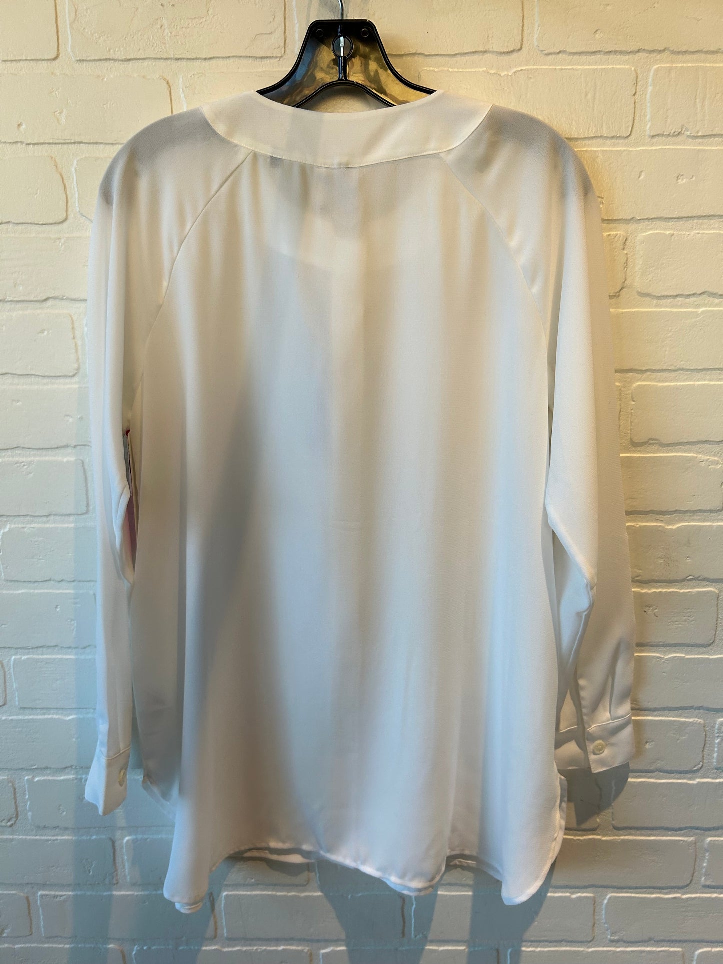 Top Long Sleeve By Cabi In White, Size: S