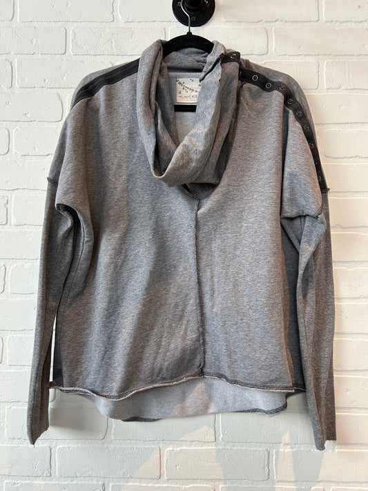 Top Long Sleeve By Cmc In Grey, Size: S