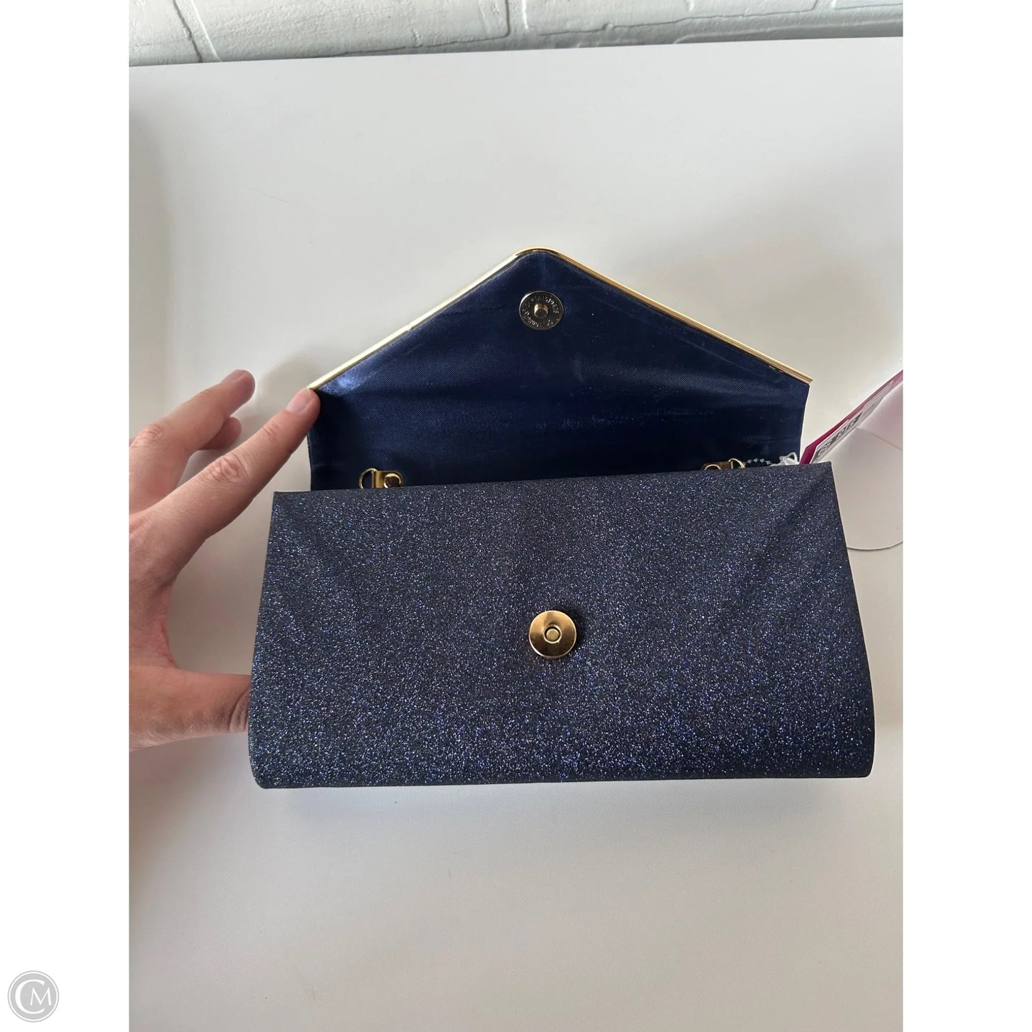 Clutch By Cmc, Size: Medium