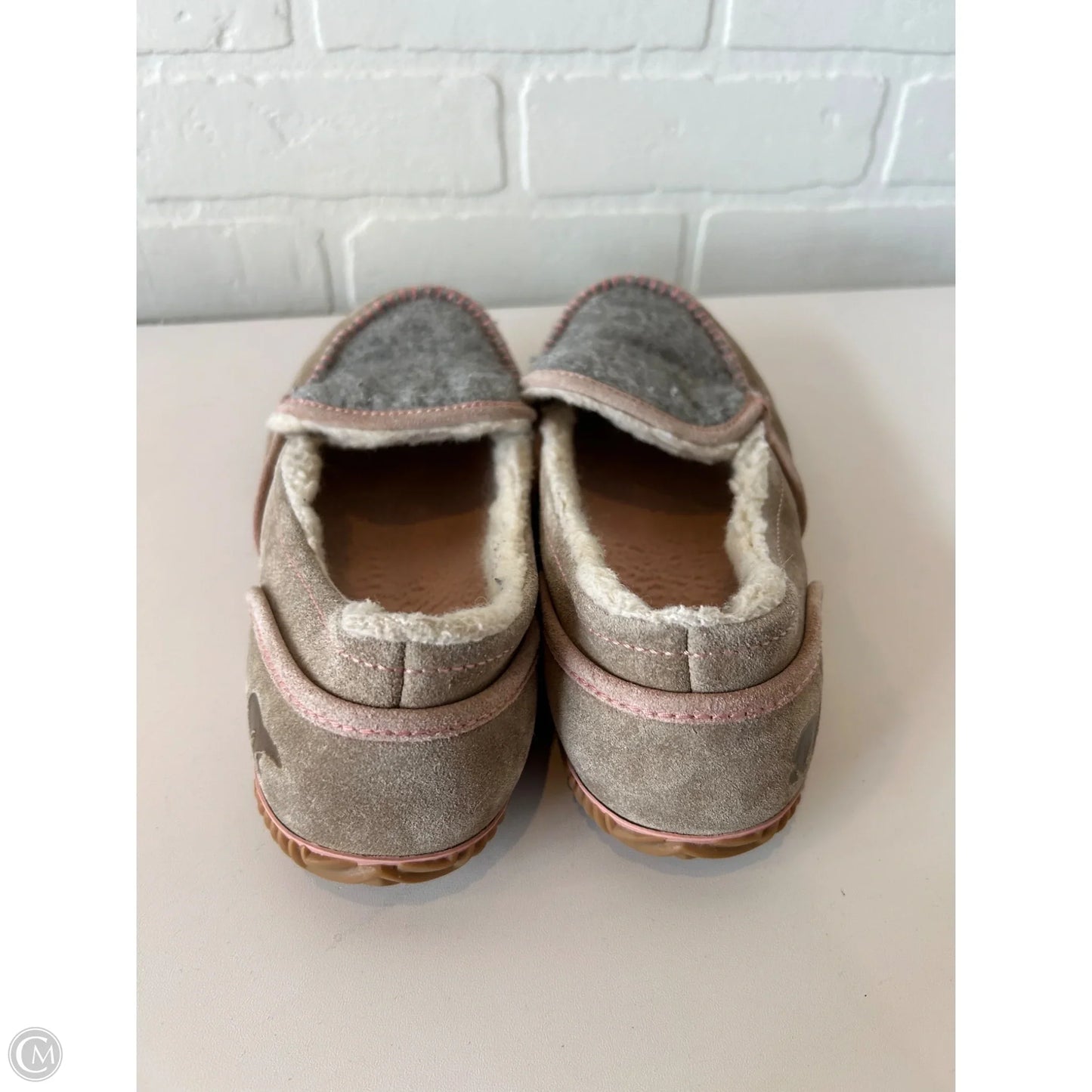 Shoes Flats By Sorel In Grey & Tan, Size: 7