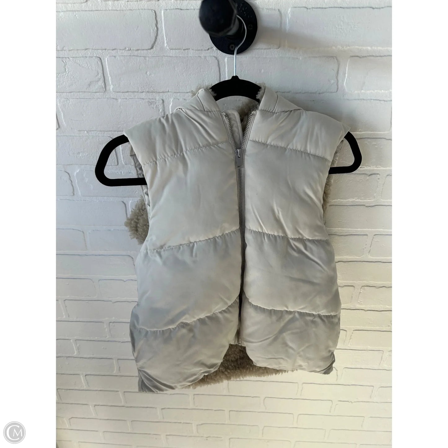 Vest Puffer & Quilted By Universal Thread In Cream, Size: Xs