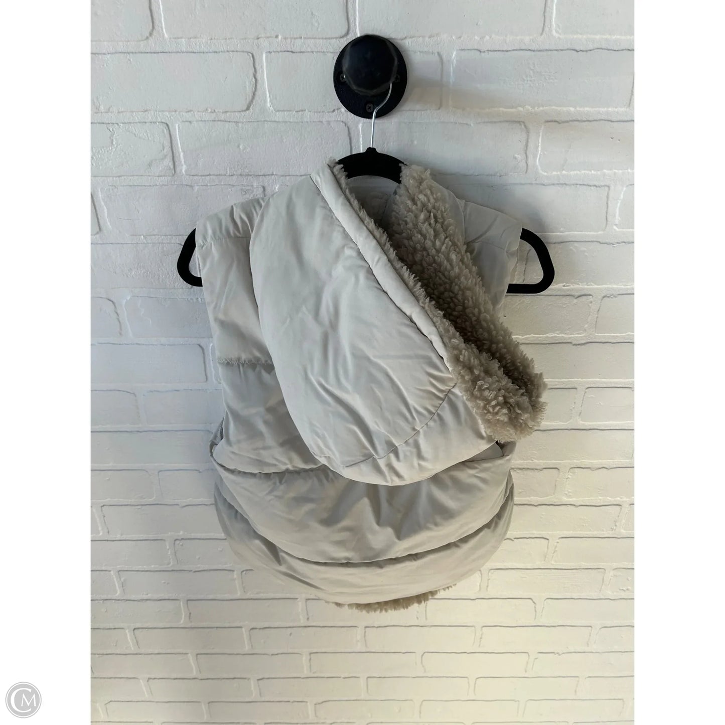 Vest Puffer & Quilted By Universal Thread In Cream, Size: Xs