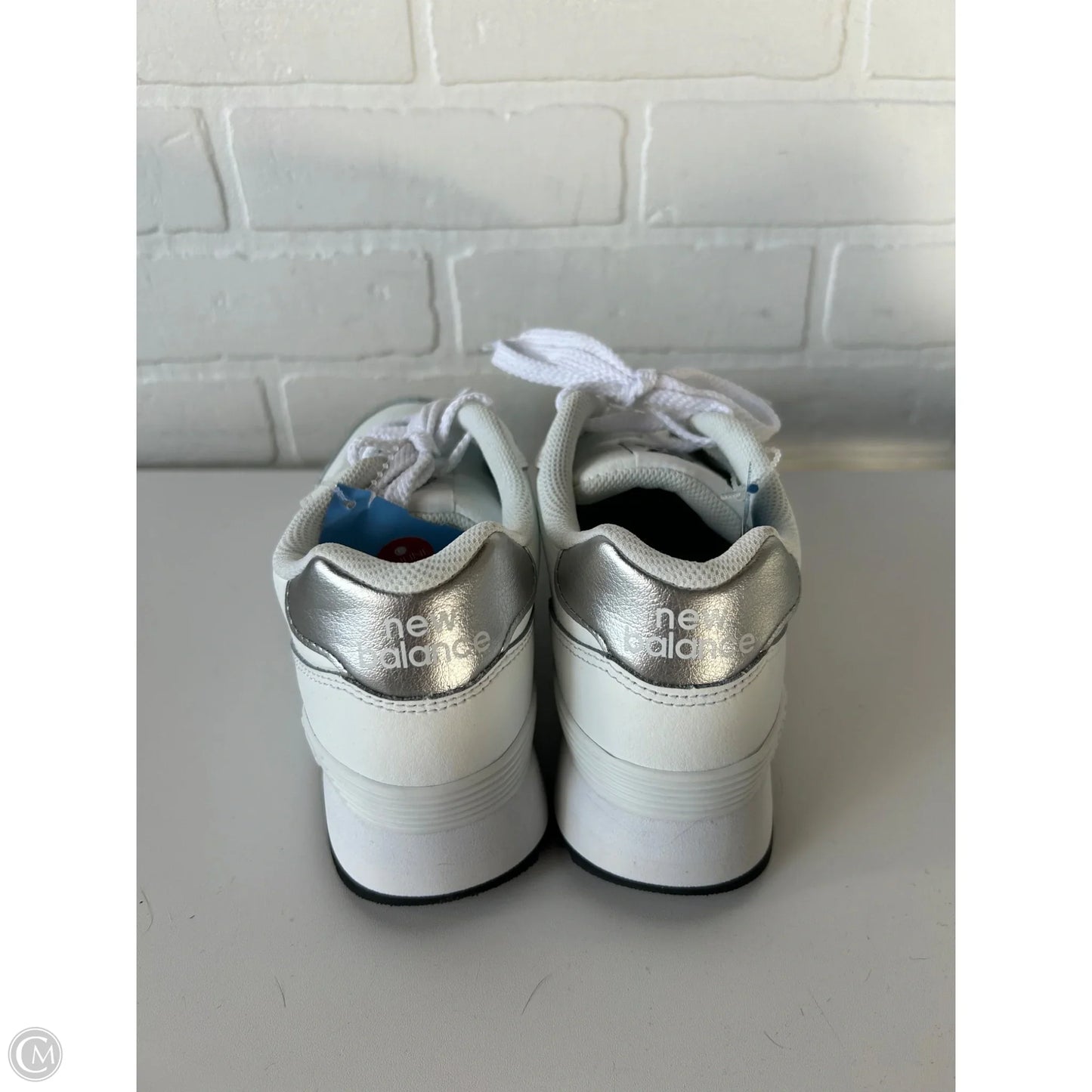 Shoes Athletic By New Balance In White, Size: 7