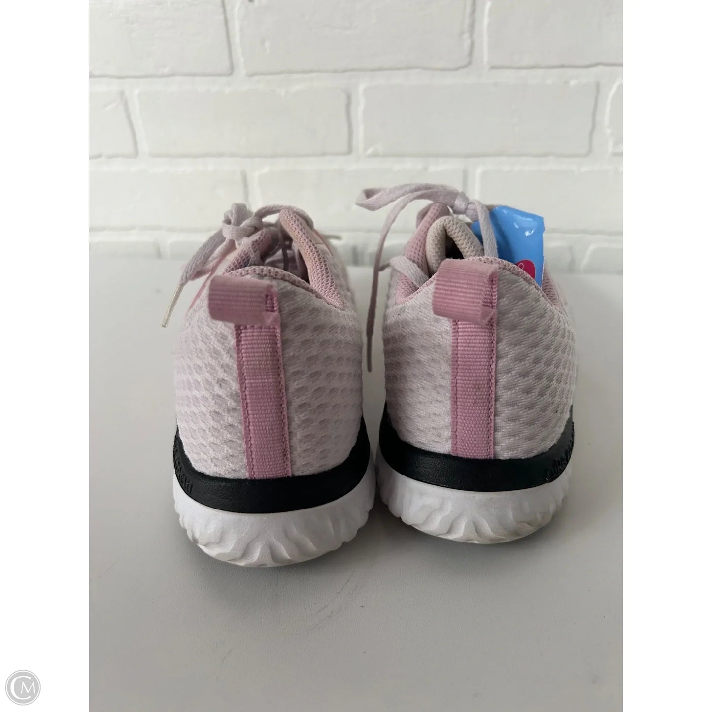 Shoes Sneakers By Nike In Pink & White, Size: 10