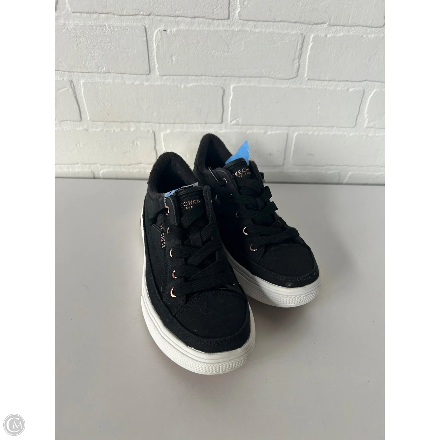 Shoes Sneakers By Skechers In Black, Size: 6.5