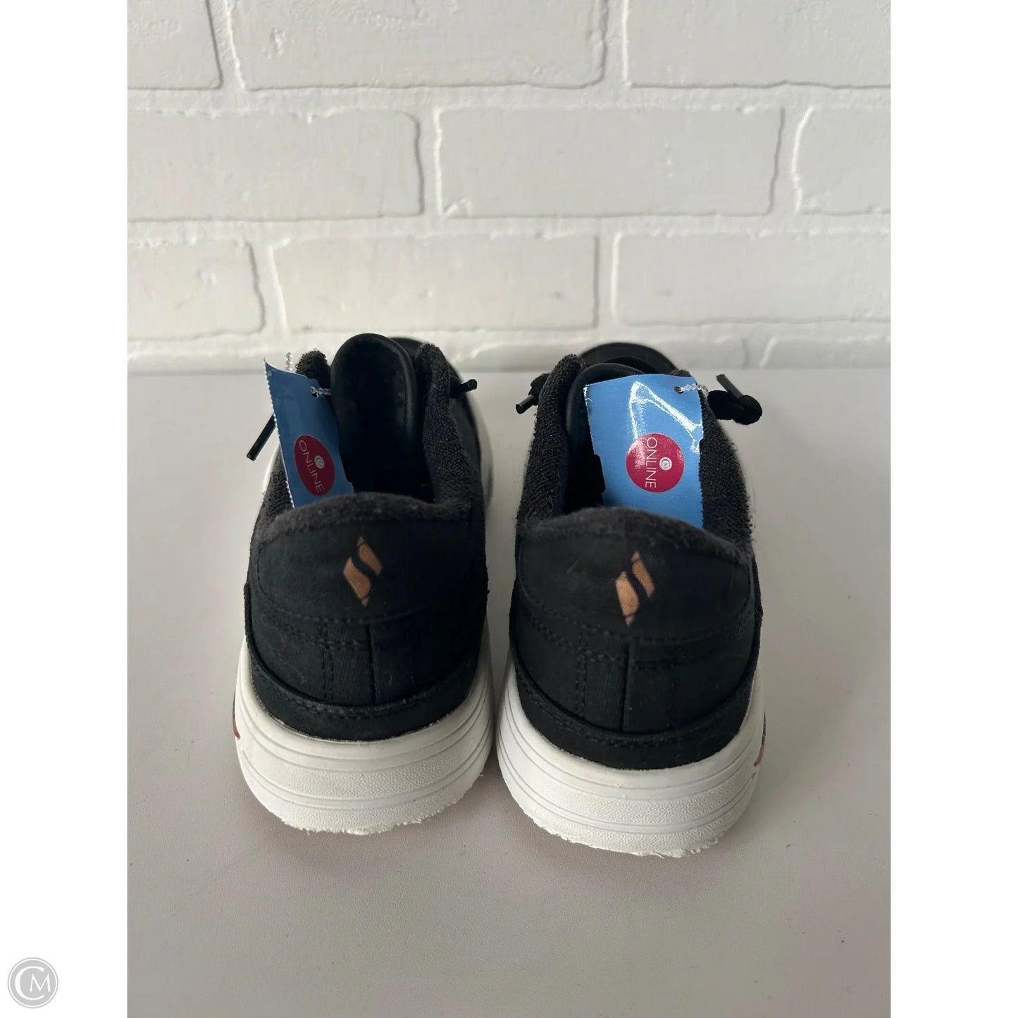 Shoes Sneakers By Skechers In Black, Size: 6.5