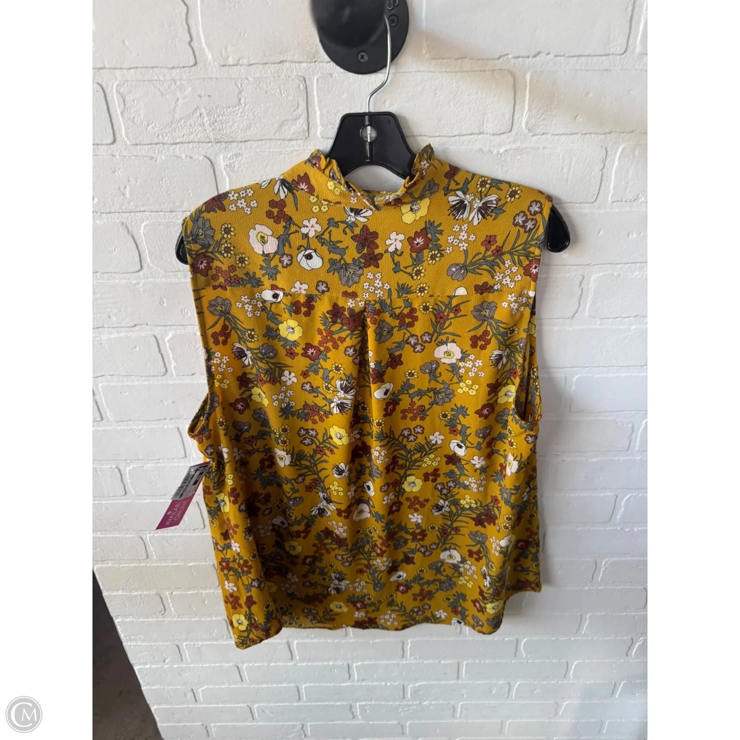 Top Sleeveless By Clothes Mentor In Yellow, Size: 1x
