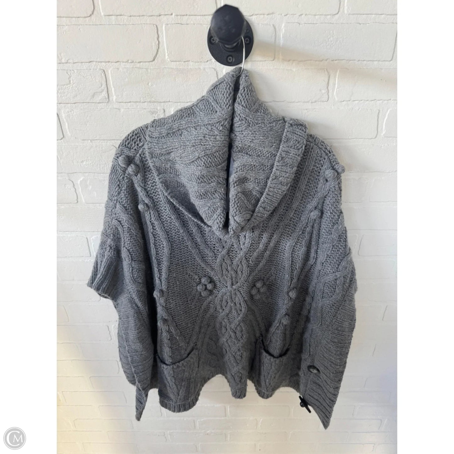 Sweater By Sleeping On Snow In Grey, Size: Osfm