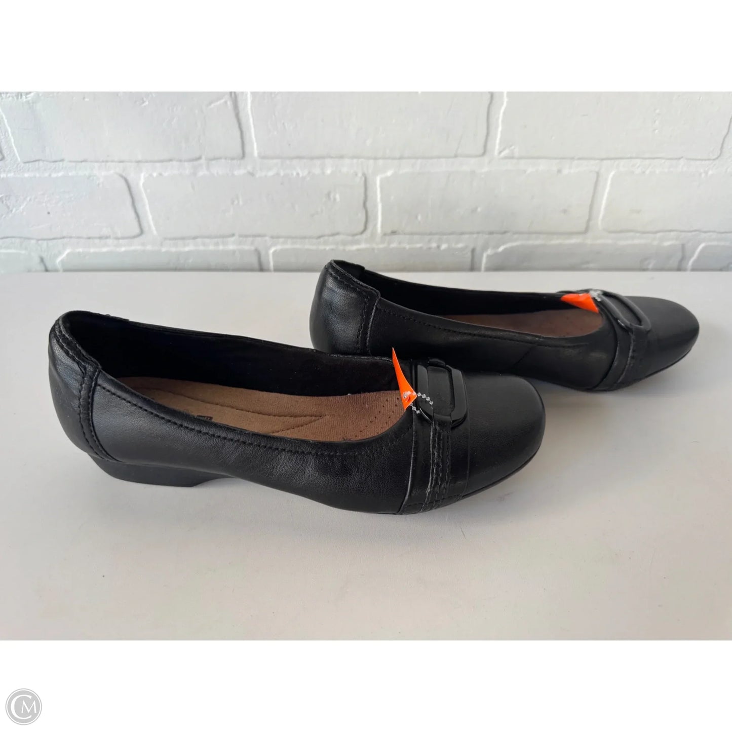 Shoes Flats By Clarks In Black, Size: 7