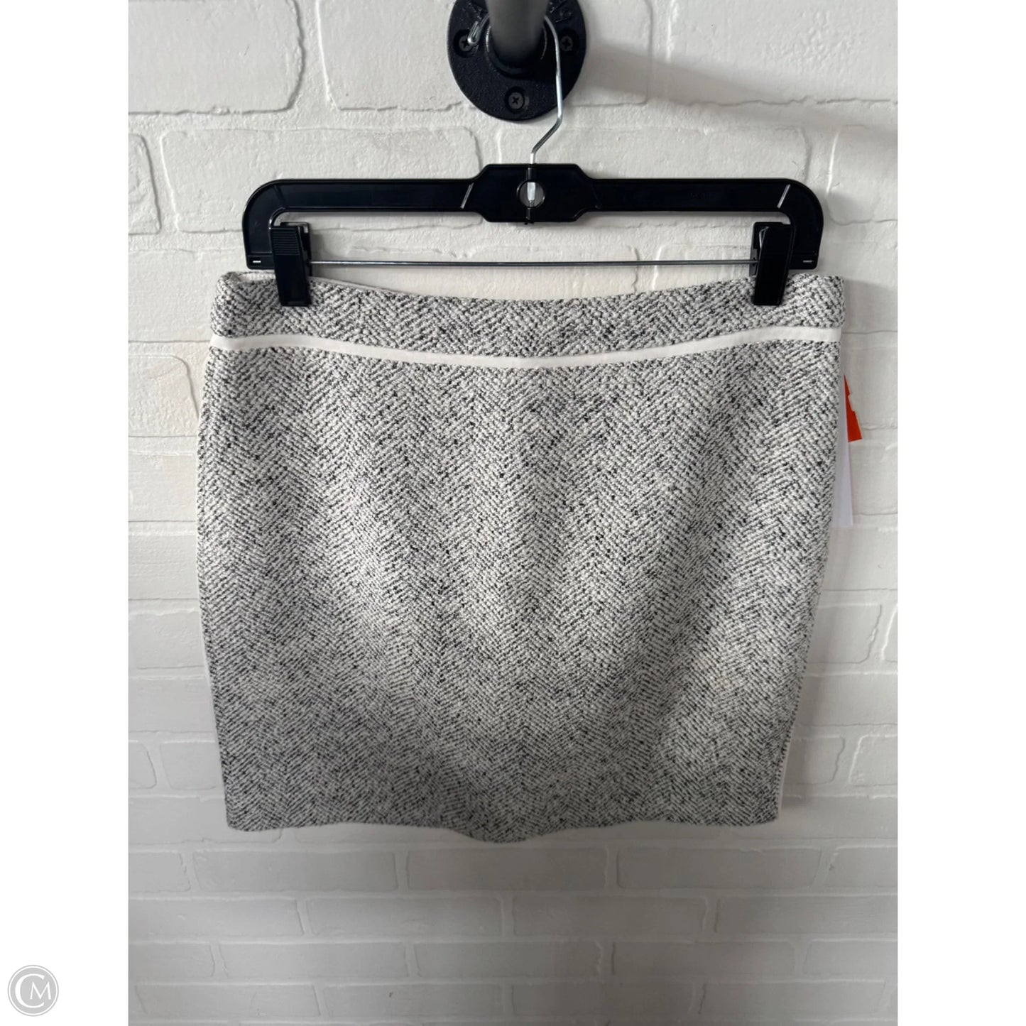 Skirt Mini & Short By White House Black Market In Grey, Size: 6