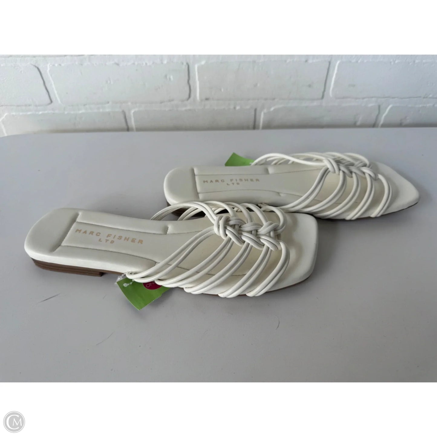 Sandals Flats By Marc Fisher In White, Size: 9